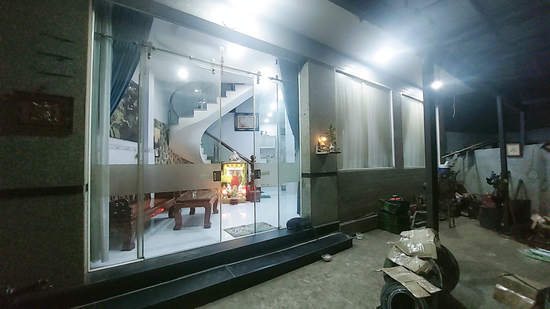 Bán nhà mặt tiền Kinh Dương Vương Quận Bình Tân 111m2 giá 8,7 tỷ