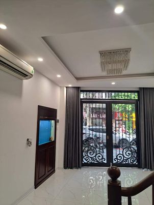 MẶT PHỐ LÝ THÁI TỔ - HOÀN KIẾM, KD, NGAY NGÃ TƯ LÒ SŨ, 28M, 4T, MT: 4.1M, 34 TỶ