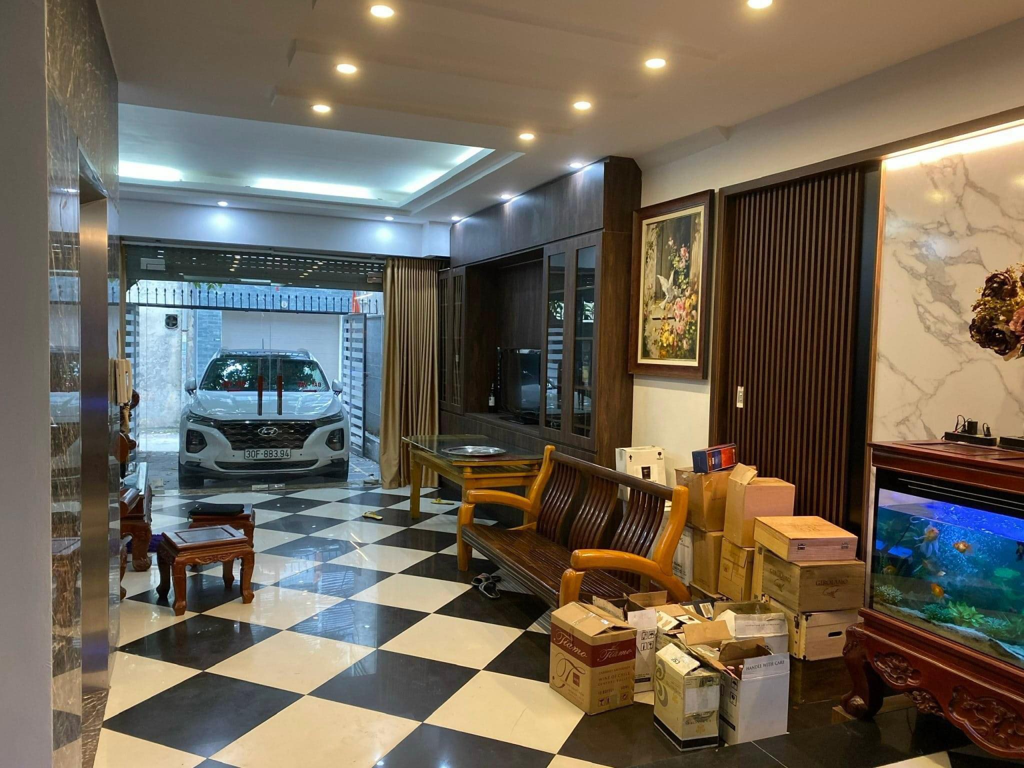 Siêu Phẩm. Nhà Phố Hồ Tây. 80M2 5Tầng, đi bộ ra Phố. Kinh doanh bất chấp.