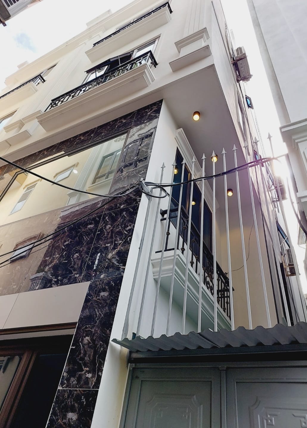 Nhà Xuân Phương 50m2 Đẹp Mới, Chủ Xây Tâm Huyết, Ô tô, Nhiều Tiện Ích, An Ninh Tốt