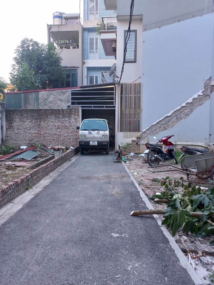 Đất Trung tâm Trâu Quỳ, 40m2 ngõ ô tô nhỏ, giá 2 tỷ.
