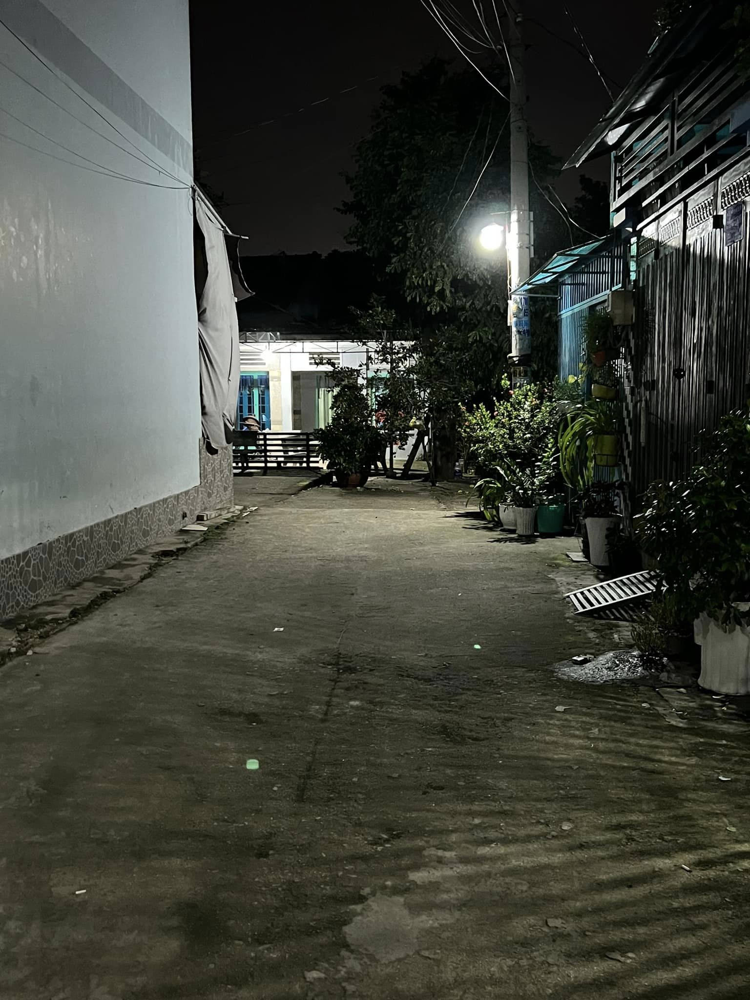 NHÀ HẺM XE HƠI VÀO NHÀ - NGANG 5M, Lê Văn Khương