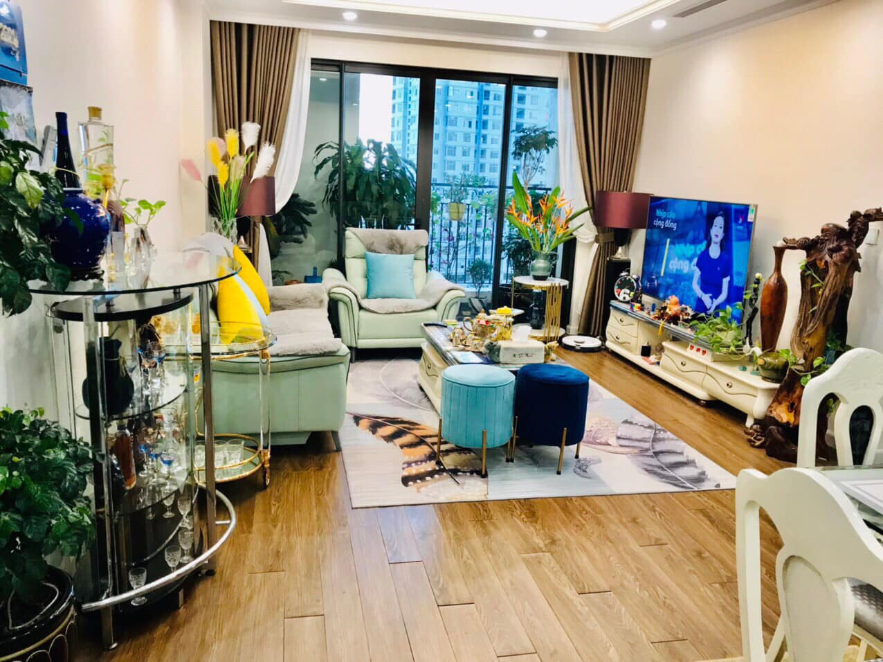 Căn hộ cao cấp 2 ngủ phố Trung Kính, Cầu Giấy - 75m2 - Đầy đủ tiện nghi - Chỉ hơn 3 tỷ - Lh