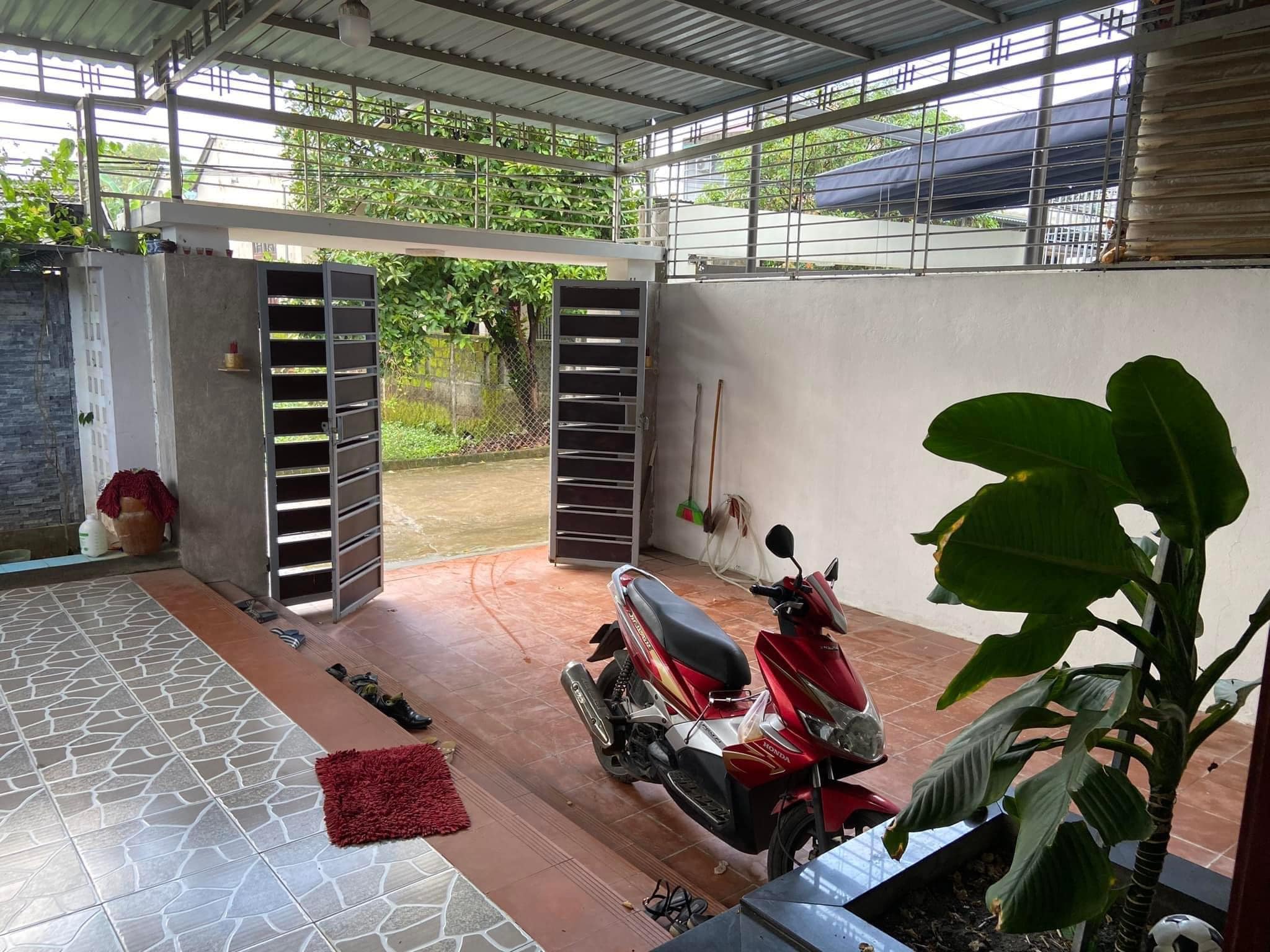 BÁN NHÀ 3 TẦNG MT BÙI TRUNG LẬP, TP ĐÔNG HÀ. DT: 7X20m - GIÁ 2,5xx TỶ. LH: 0934.743.522