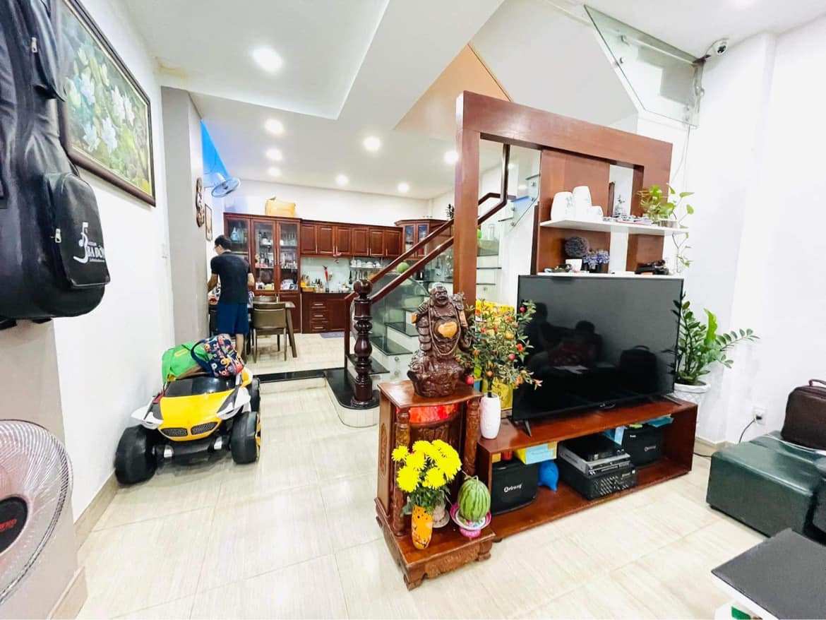 Thua Bóng Giảm Tiếp 400tr, 3 Tầng, Ngang Gần 5m, Hẻm Xe Hơi, Tân Hương, Tân Phú, chỉ 5 Tỷ