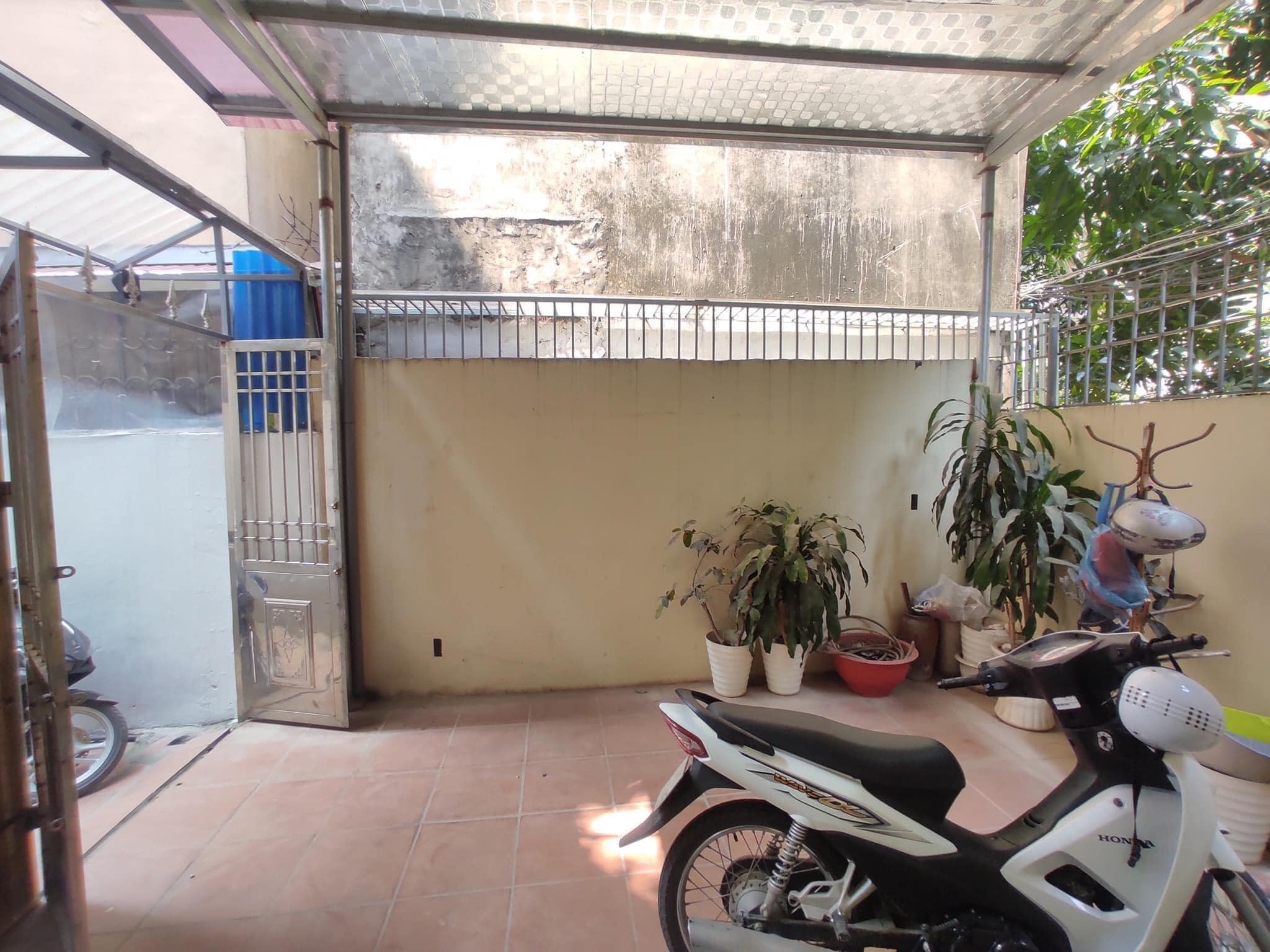 BÁN NHÀ LẠC LONG QUÂN 8.95 TỶ 91M2 4T MT 4.4M-3 THOÁNG-SÁT PHỐ-OTO TRÁNH-SIÊU ĐẸP-DÂN TRÍ CAO