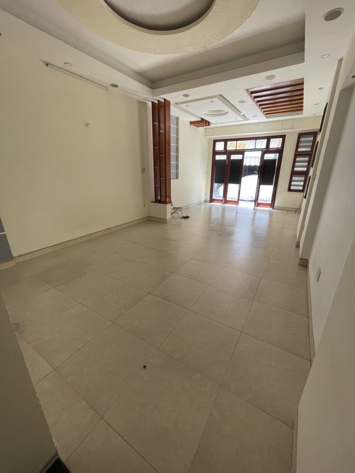 Bán Gấp 2 Mặt Tiền Núi Thành C4 – Hải Châu 73M2 giá chỉ 2tỷ9