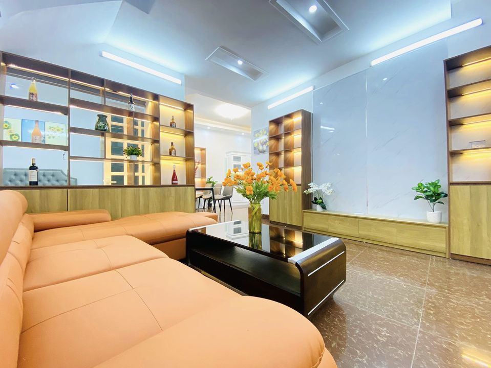 Nhà Đẹp Khương Trung 67m2 - 4 Tầng - Mặt Tiền Khủng 4.6m - Giá 6.5 Tỷ- Lô góc- Tặng hết nội thất.