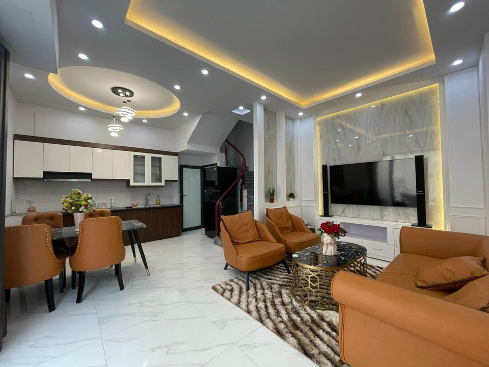 Cần bán nhanh nhà Khương Trung- Thanh Xuân, DT 45m2, 4 tầng, mặt tiền 4,6m- Giá 4.350 Tỷ