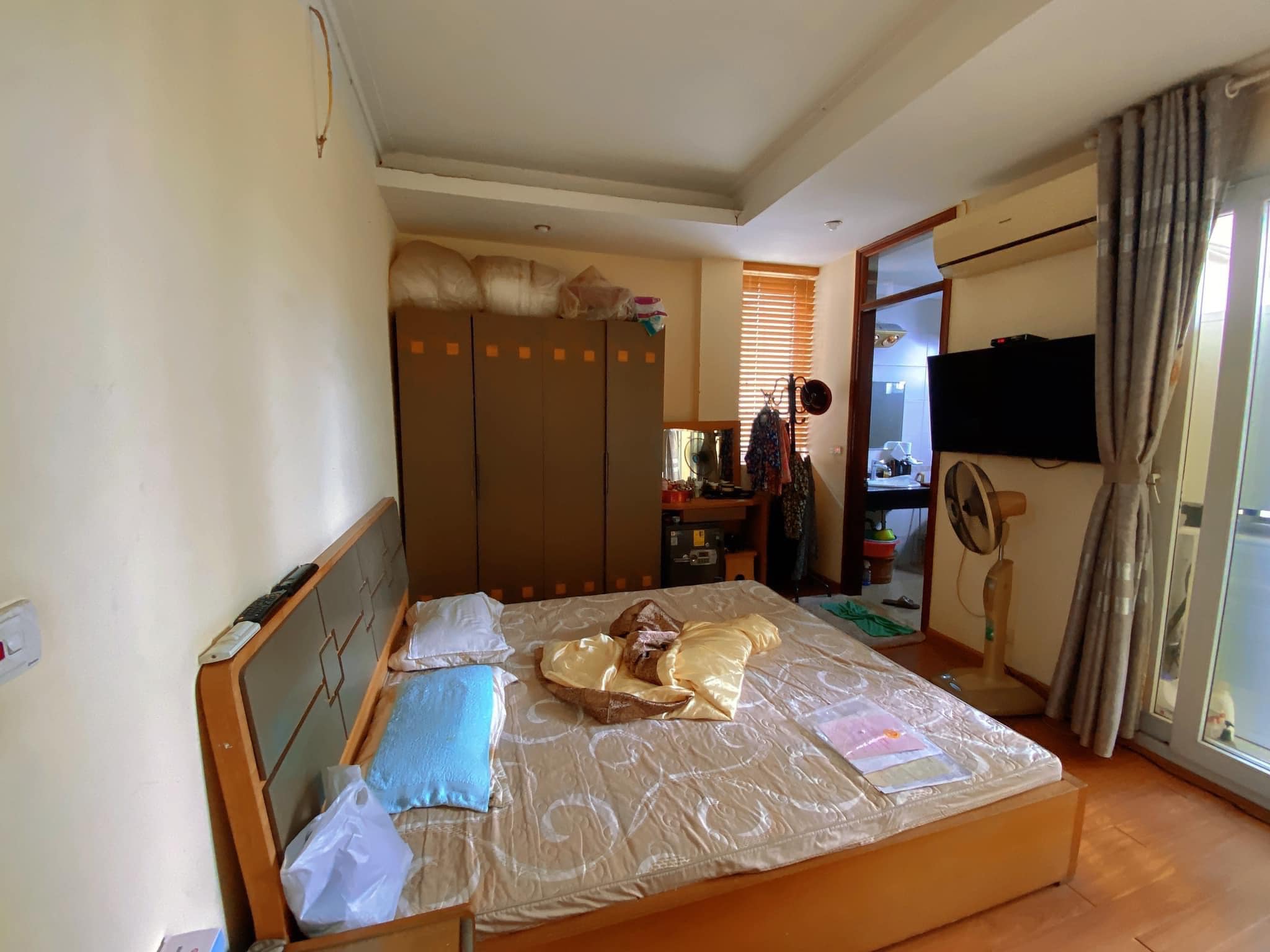 Bán nhà Âu Cơ, Tây Hồ. Ngõ rộng thoáng, gần phố, dt 80m giá 4.7 tỷ.