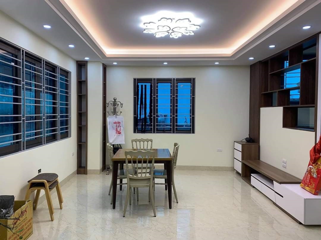 LÔ GÓC, NHÀ MỚI - Đội Cấn 48m x 5 tầng, MT 4.5 giá 6.15 tỷ.