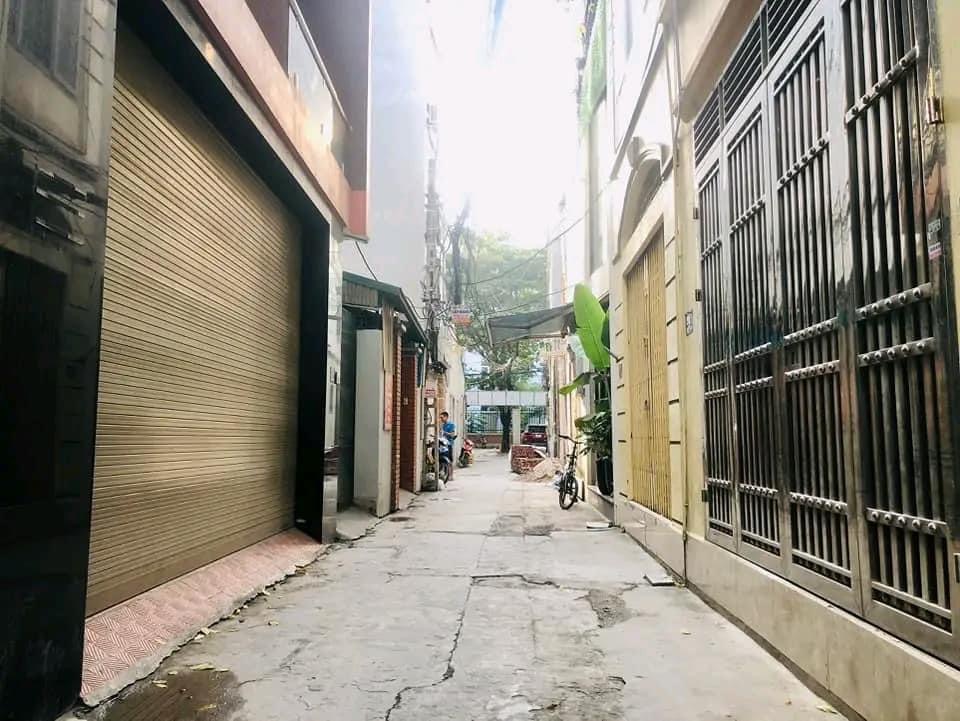 BÁN NHÀ PHÚ DIỄN, CỔ NHUẾ, BẮC TỪ LIÊM. 35m 4TẦNG MT 4m GIÁ 3.5 TỈ. NHÀ ĐẸP ĐẦY ĐỦ TIỆN NGHI