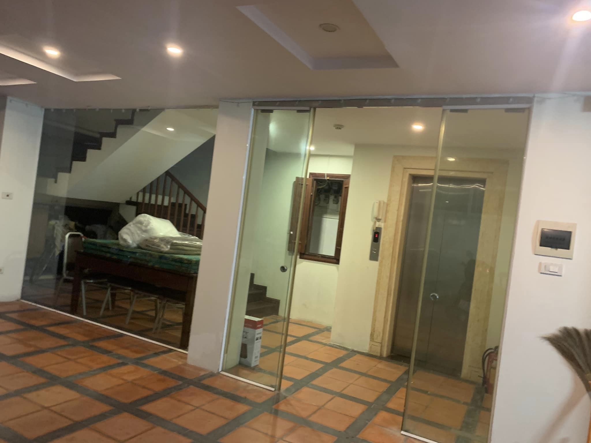 Bán tòa căn hộ dịch vụ view Hồ Tây Tài chính 20 tỷ Phố Đặng Thai Mai, Tây Hồ