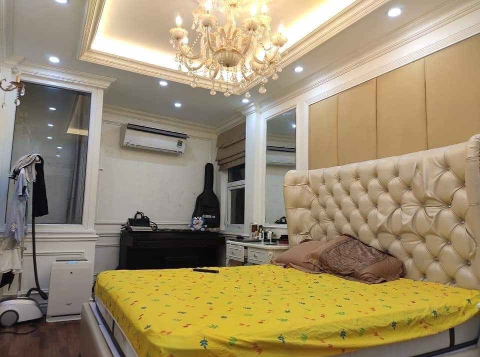 Căn góc, cách ô tô vài chục mét- Võ Chí Công 51m x 6 tầng, giá 5.85 tỷ.