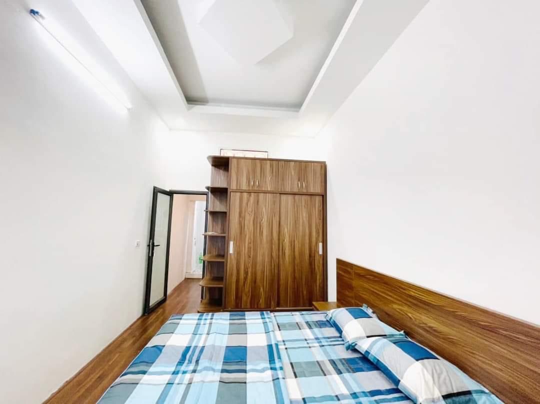 HOT HOT Chùa Bộc 40m2,4T, MT 3.5m. Gía 3ty38 Gần phố, ngõ xe ba gác