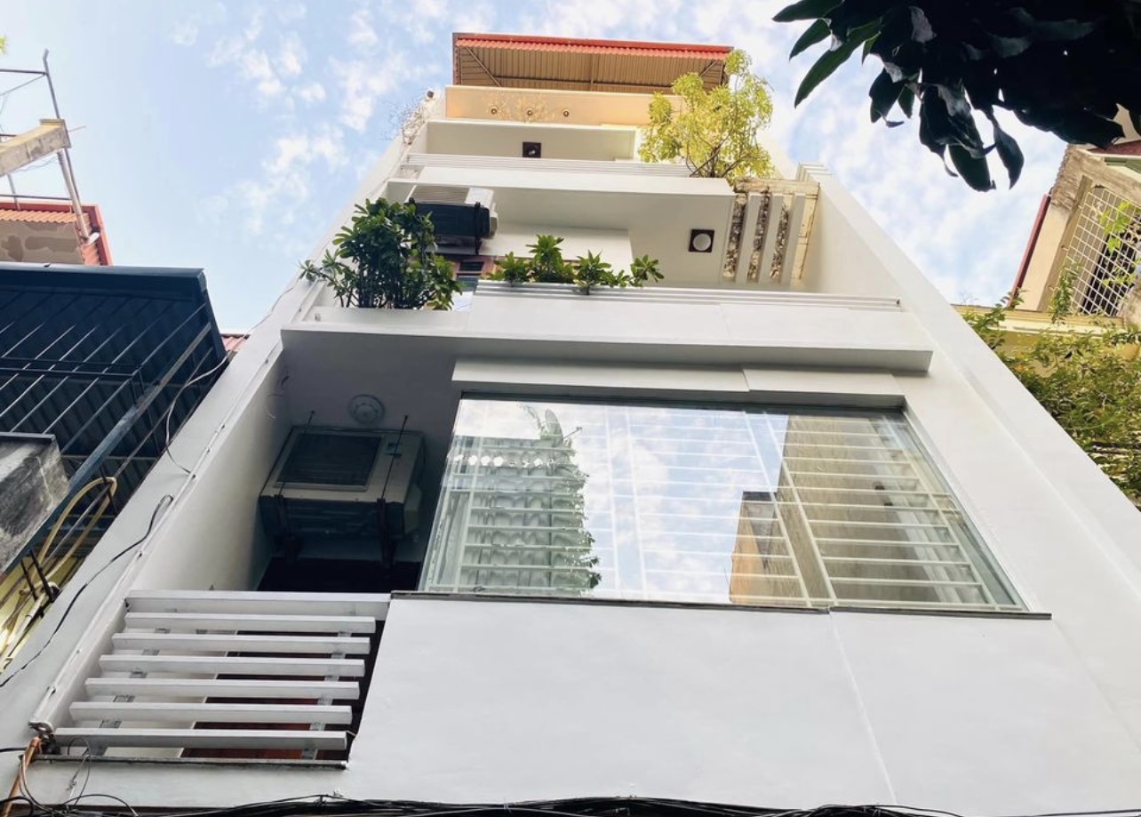 Bán gấp nhà Ngọc Lâm- LB- 5 tầng ô tô- phân lô- Giá sốc- Chỉ 4.6 Tỷ.