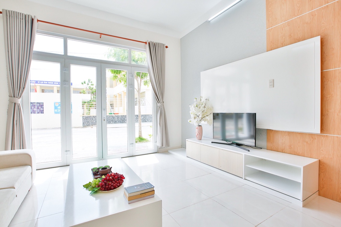 Nhà xây dựng còn mới 1T1L 103.5m giá 2,1 tỷ. mặt đường nhựa xe con 16m, gần ĐH Tây Đô-FPT