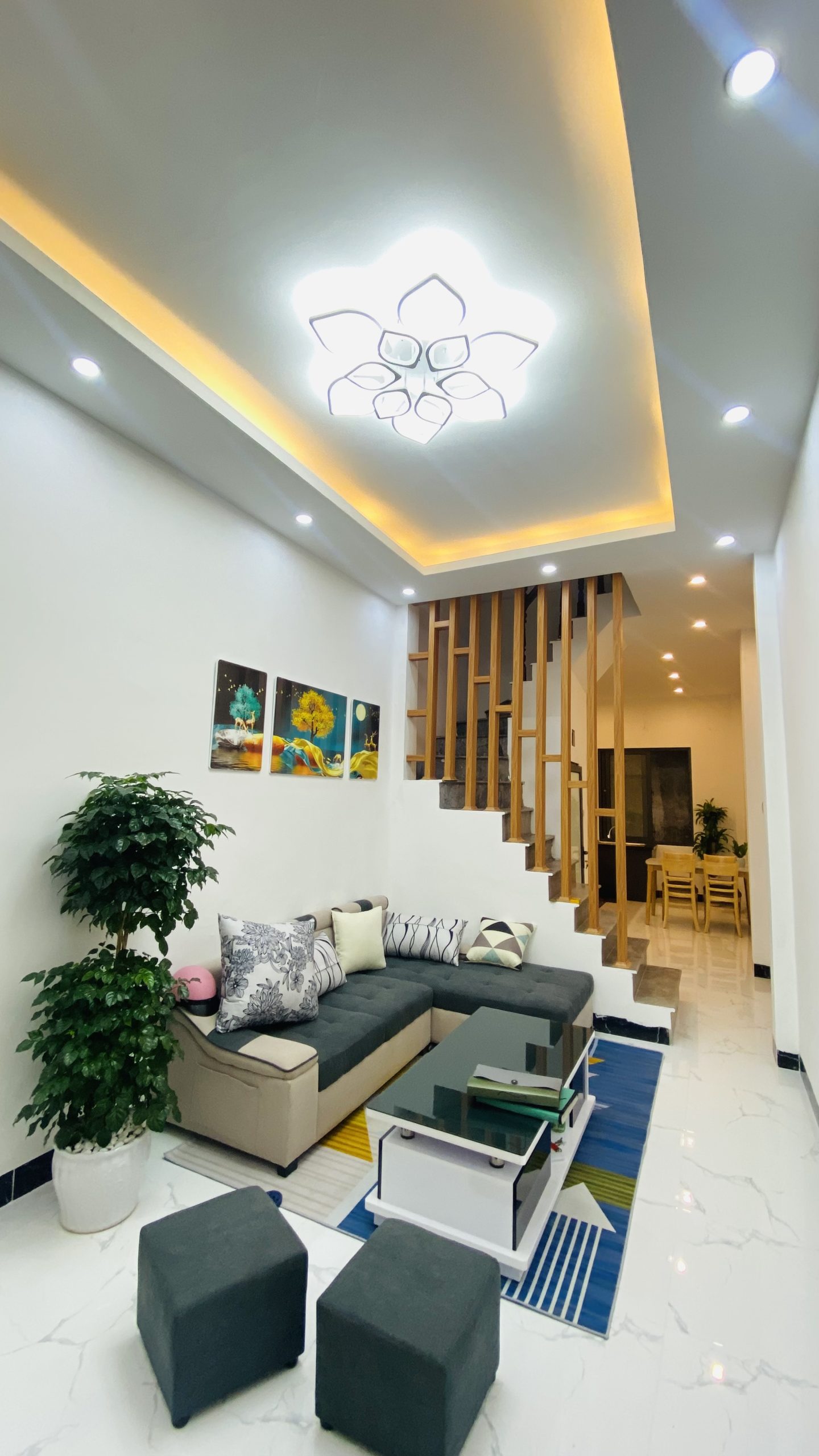 Bán nhà ngõ 221 Khương Trung 40m 4 tầng tặng toàn bộ nội thất