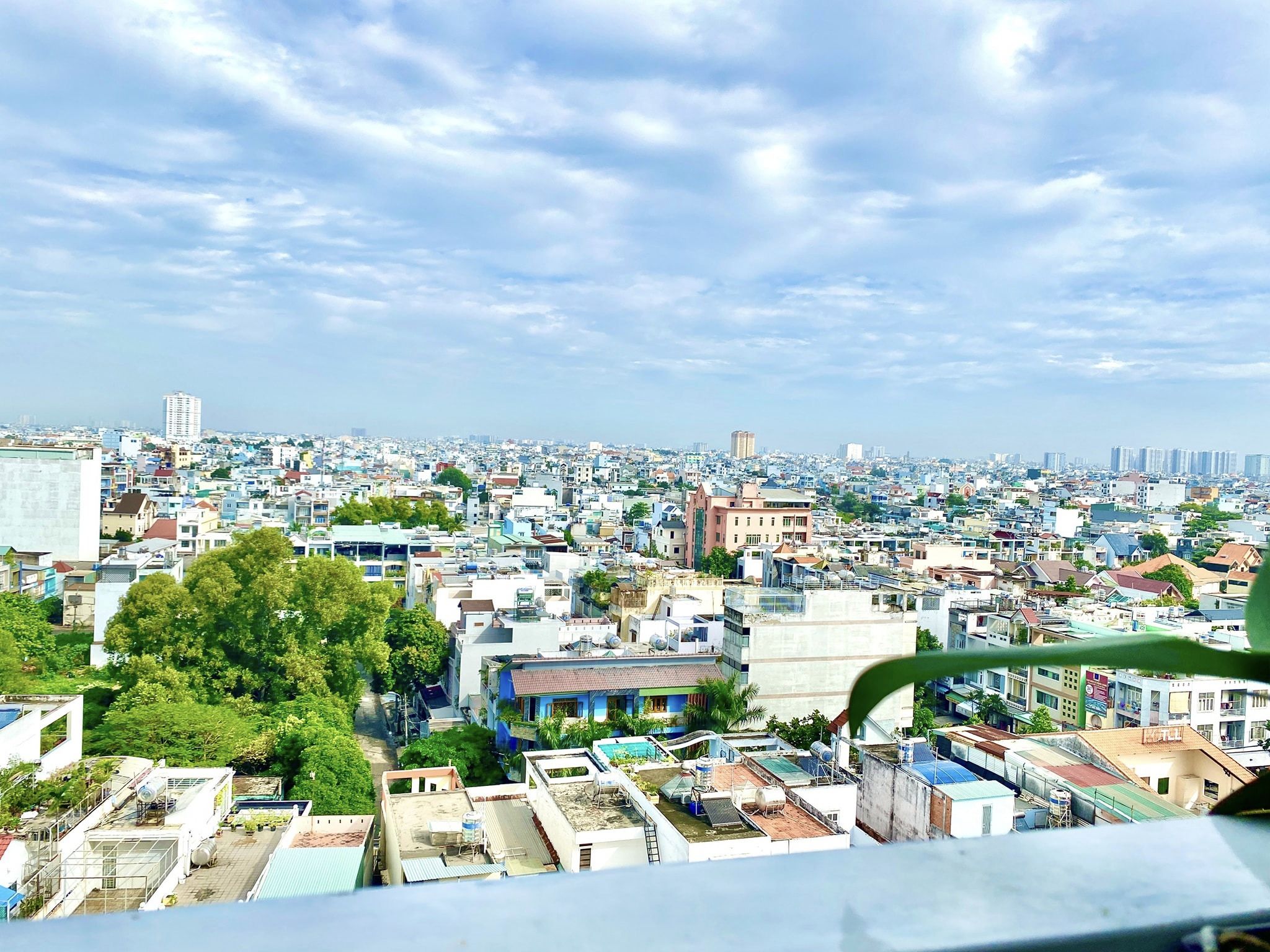 MT ngay Lũy Ban Bích Âu Cơ, 10x22, 5 tầng. Giá 35 tỷ tl