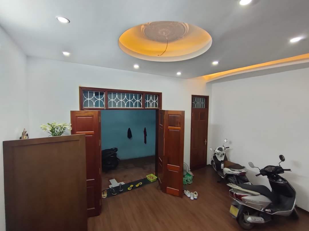 Chính chủ bán gấp nhà tại phố Lương Ngọc Quyến Văn Quán45m2 xây 2 tầng KCBT 2 mặt ngõ gần ô tô