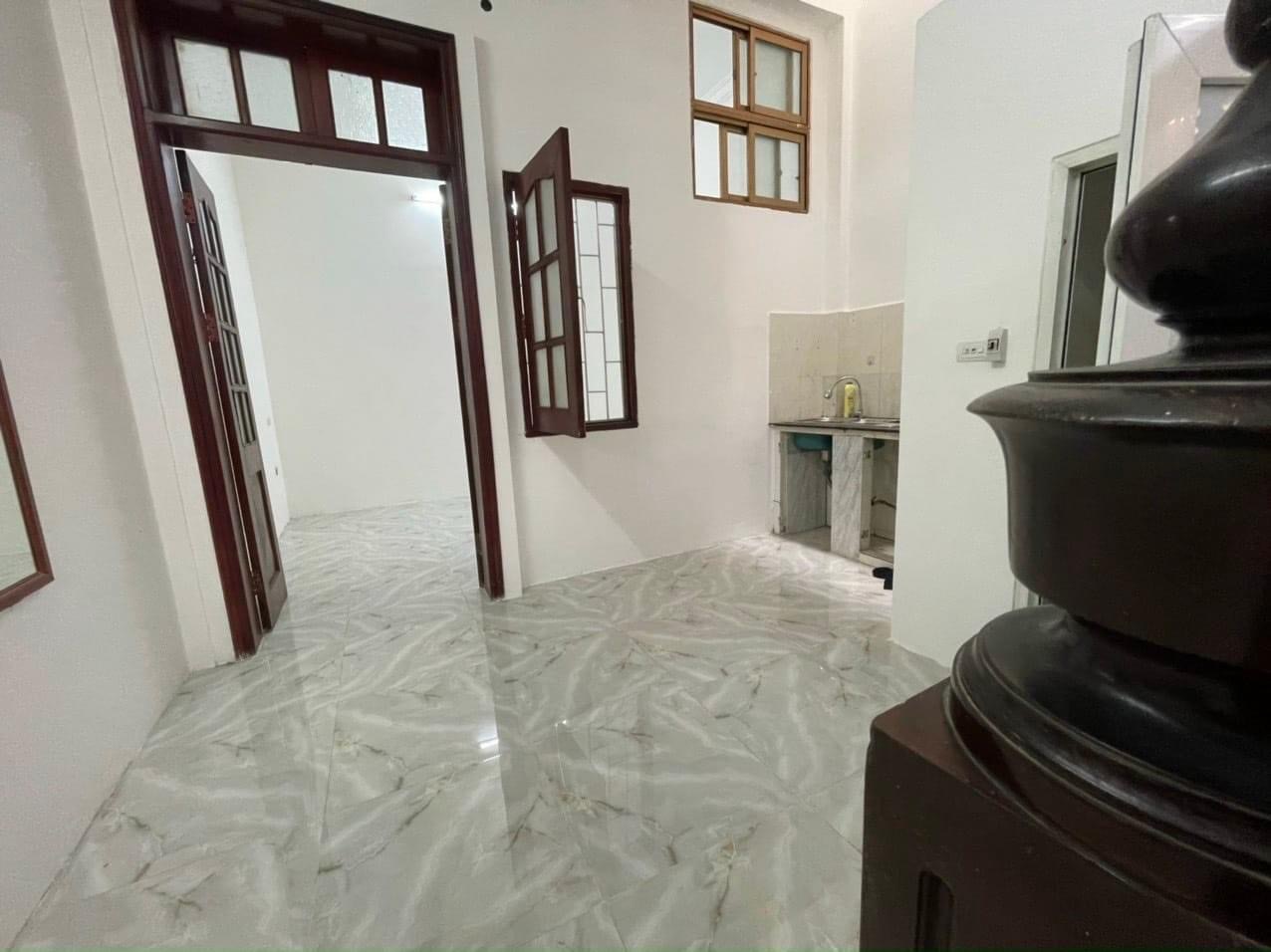 Bán nhà Yên Xá, Thanh Trì, dt:59m2, 5 tầng, mt:5m, kinh doanh