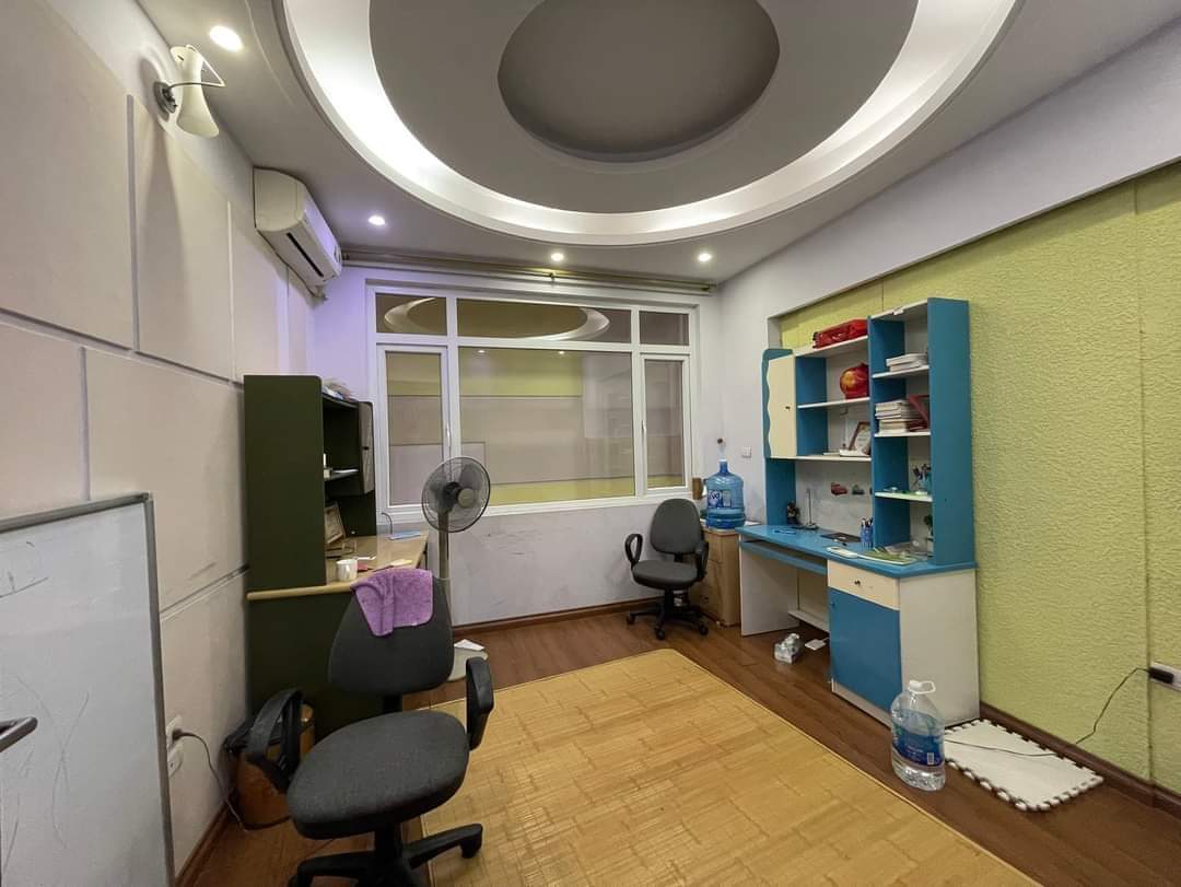 Siêu Phẩm, Nguyễn Trường Tộ 36 m x 4 tầng. MT4.5m giá 4.63 tỷ.