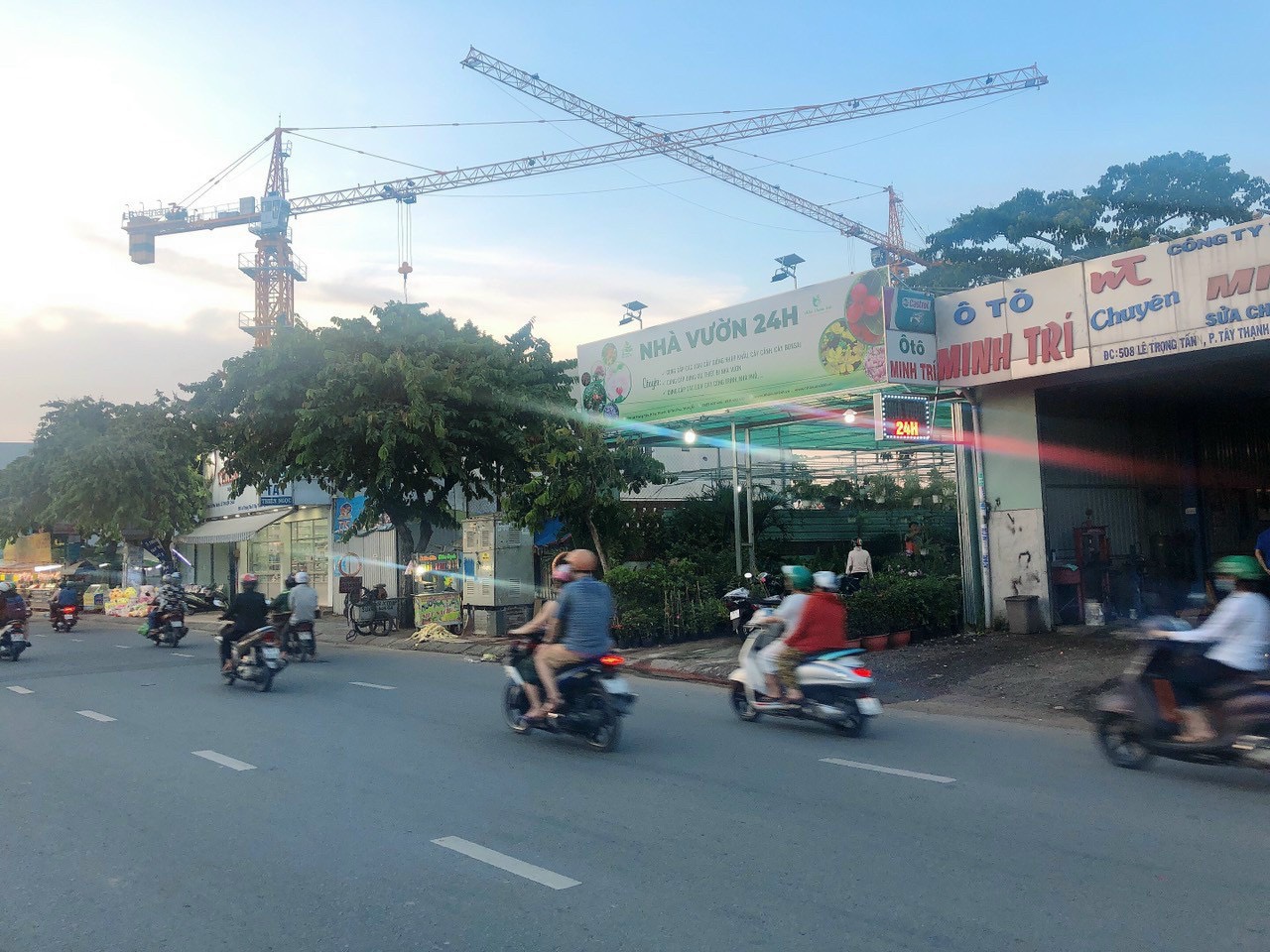 Bán Cặp Đất Trống - Mặt Tiền Lê Trọng Tấn, Quận Tân Phú 10x18met. Giá 26 tỷ