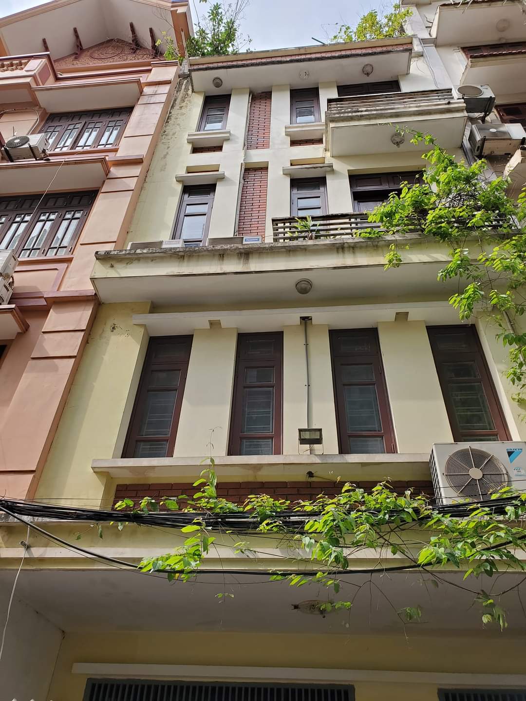 Bán nhà 603 Lạc Long Quân, MT khủng, KD VP-SPA, 20m ra phố lớn, 220m nhỉnh 18 tỷ