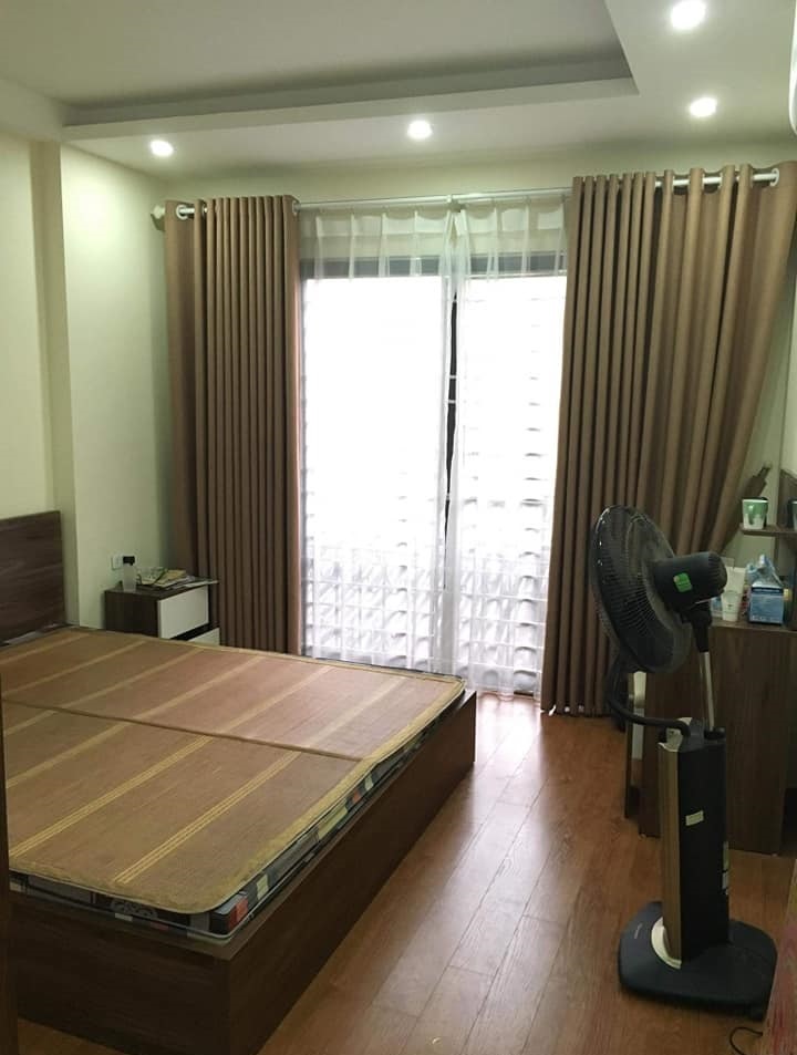 NHÀ RẺ, GẦN ĐƯỜNG - Nguyễn Khắc Nhu 34m x 5 tầng, MT 4m, giá 4.4 tỷ.