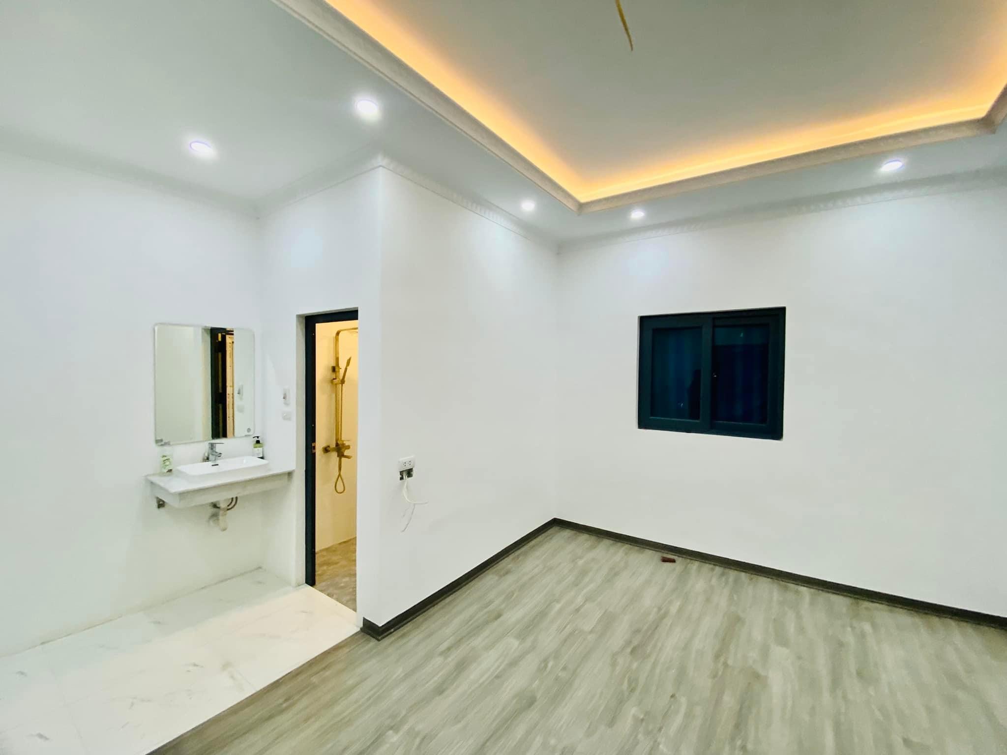 Hiếm, Tam Trinh, Yên Sở, 6 ngủ, 35m, 5T, 10m ra phố, nhà đẹp, ở luôn