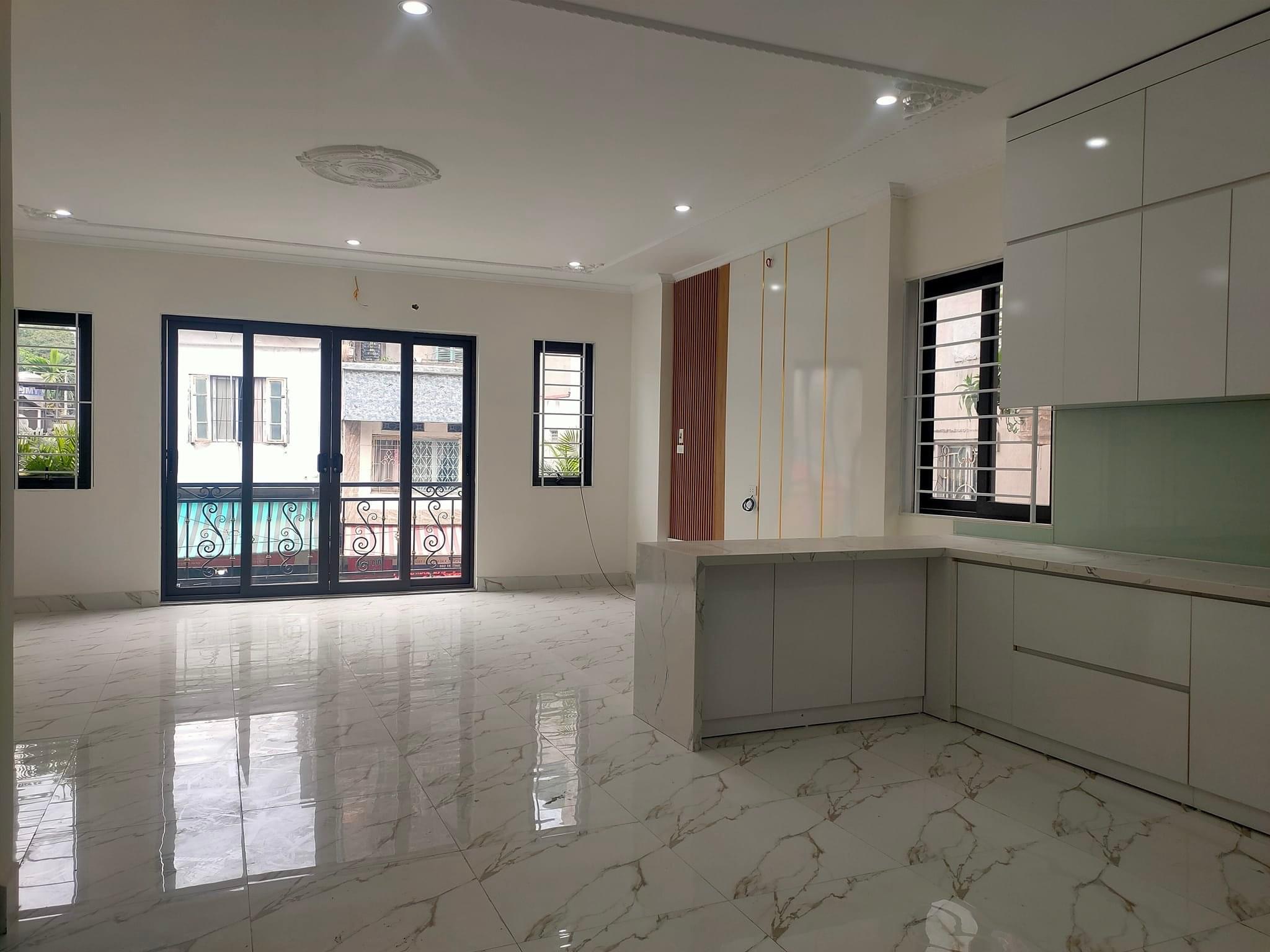 Bán nhà mặt phố Trương Định,thang máy,kinh doanh đỉnh.