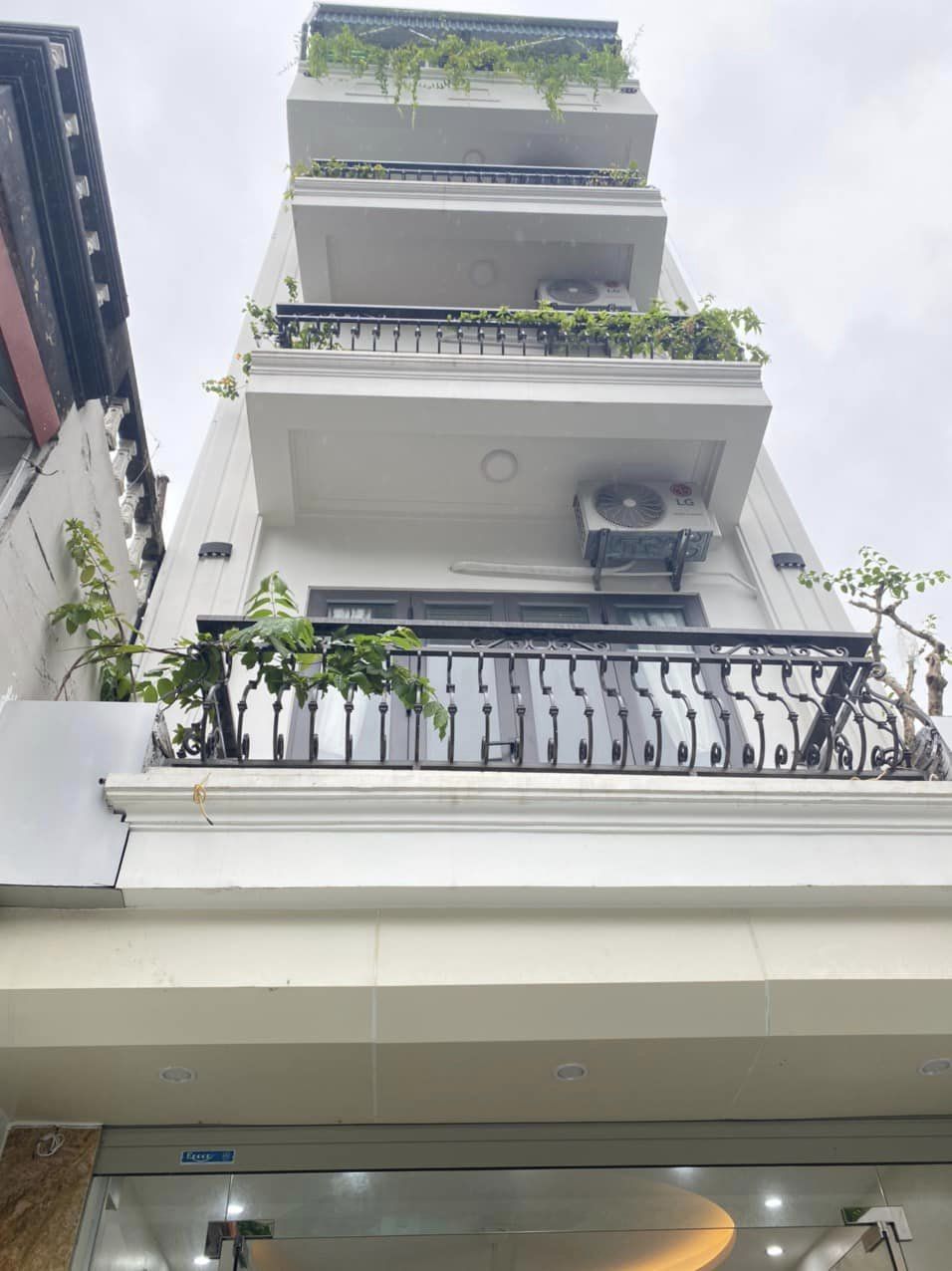 Nhà Vạn Phúc chỉ 2 tỷ 79. DT 29.5m2, 6 tầng, mặt tiền 6m - Kinh Doanh - ô tô gần.