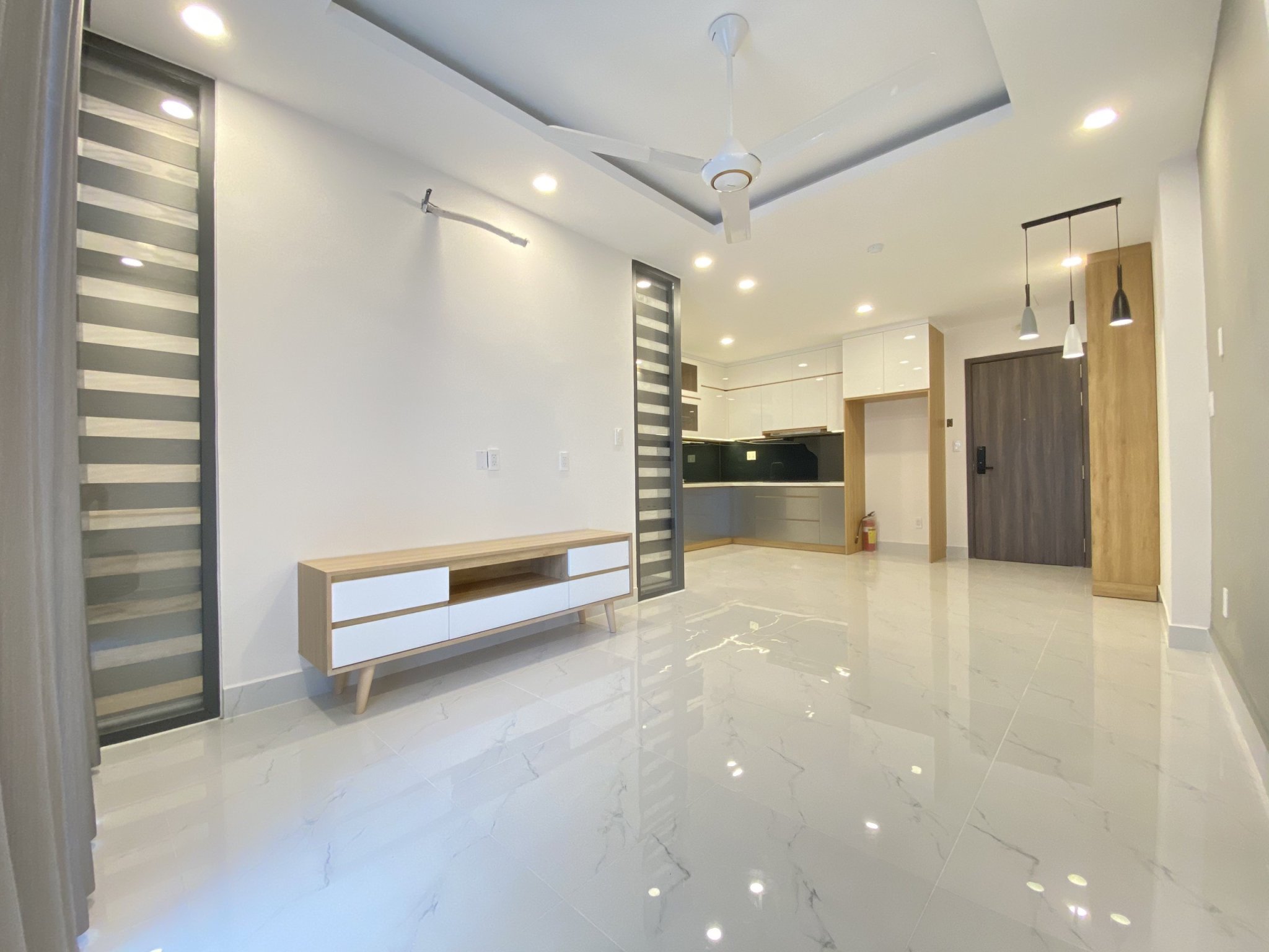 Cần chuyển nhượng căn hộ 2PN dự án Lavida Plus DT 75m2 full nội thất