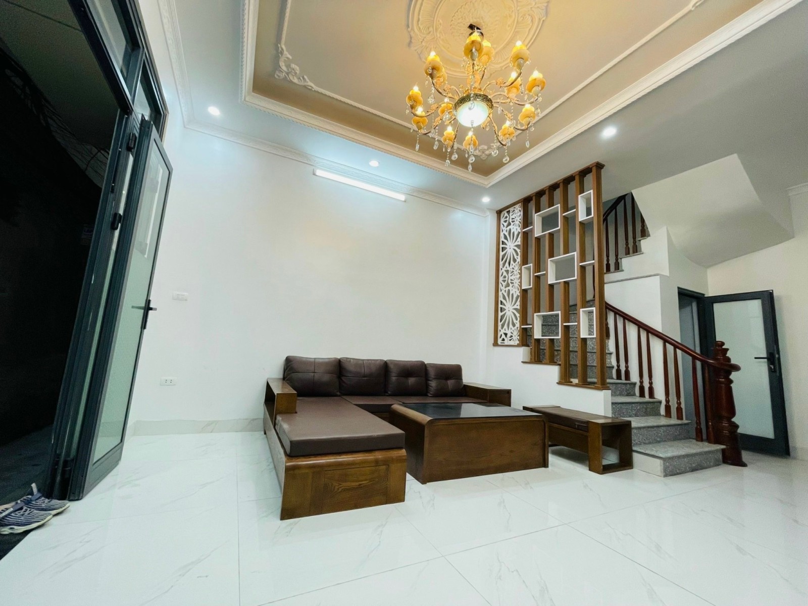 Bán gấp nhà Hoàng Hoa Thám 35m2,5T,Siêu đẹp , Gía cực hạt rẻ ,Nhỉnh 4 tỷ