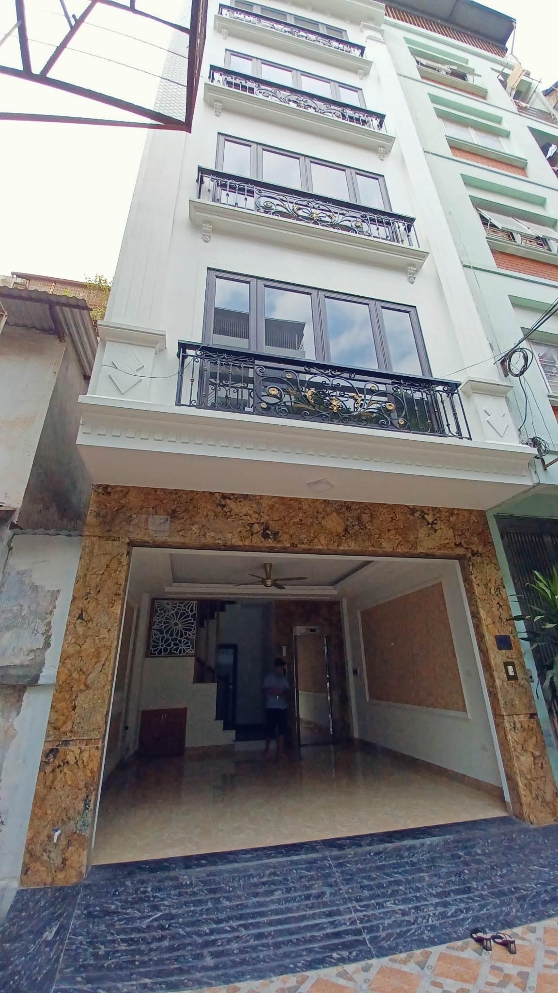 Bán nhà doãn kế thiện, mai dich, cầu giấy. Nhà mới chưa ở, có thang máy, vỉa hè rộng. 40m/7tầng/5m mt/ 11 tỉ.