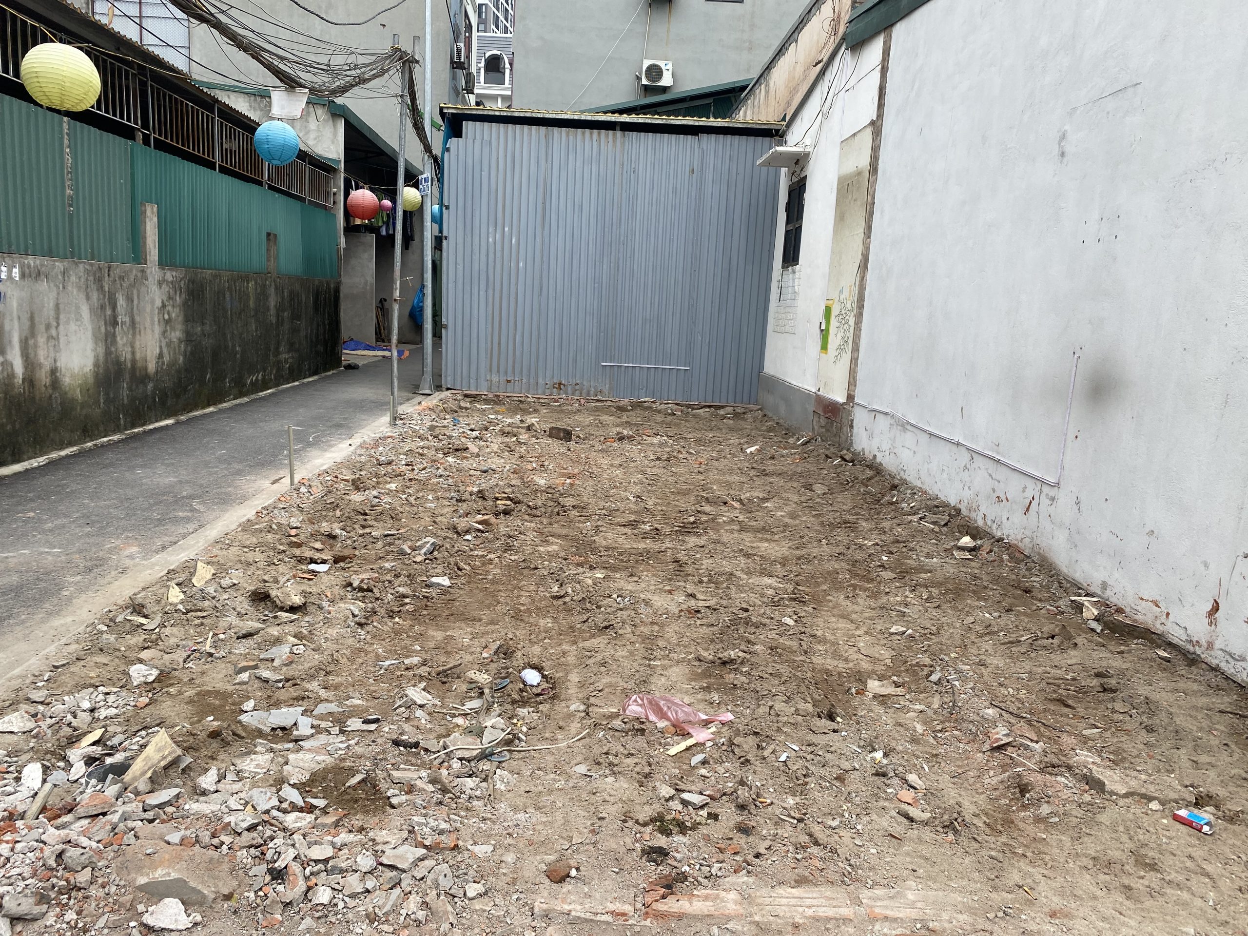 Chính chủ cần bán gấp lô góc hai mặt thoáng đường ô tô tại tổ 17 phường Bồ Đề, Long Biên