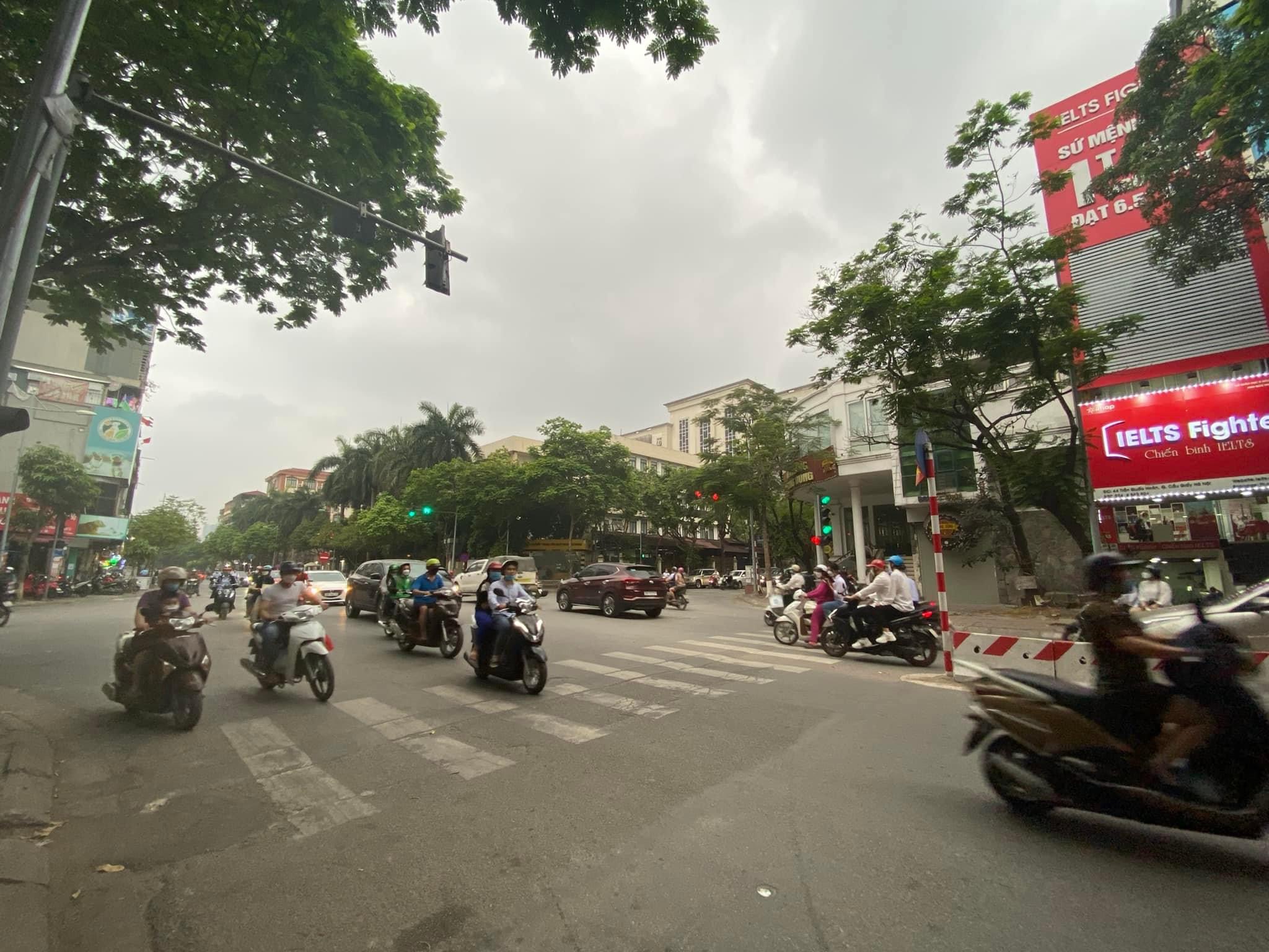 Bán Nhà Mặt Phố Trần Quốc Hoàn Cầu Giấy MT 7.5m Cực Hiếm. Diện Tích Gần 90m. Bán Giá Đất