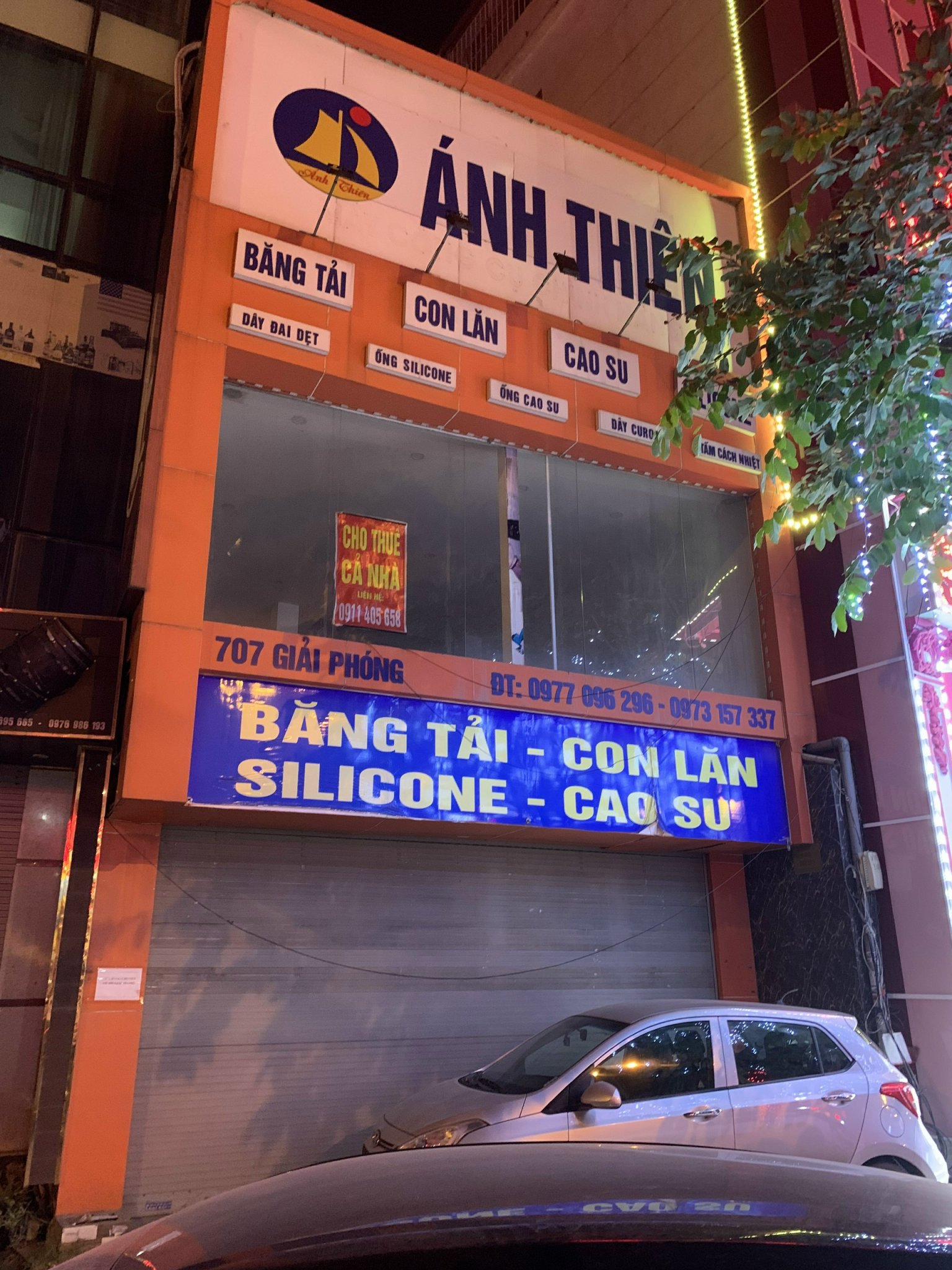 Nhà mặt phố Giải Phóng- DT: 70m2, Mt: 7m, 3 tầng.