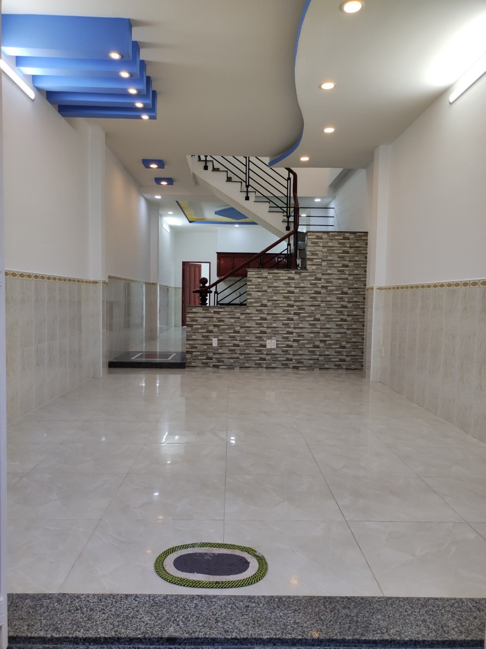 BÁN NHÀ ĐƯỜNG VƯƠN LÀI QUÂN TÂN PHÚ NHÀ RIÊNG GIÁ RẺ DƯỚI 8TỶ.