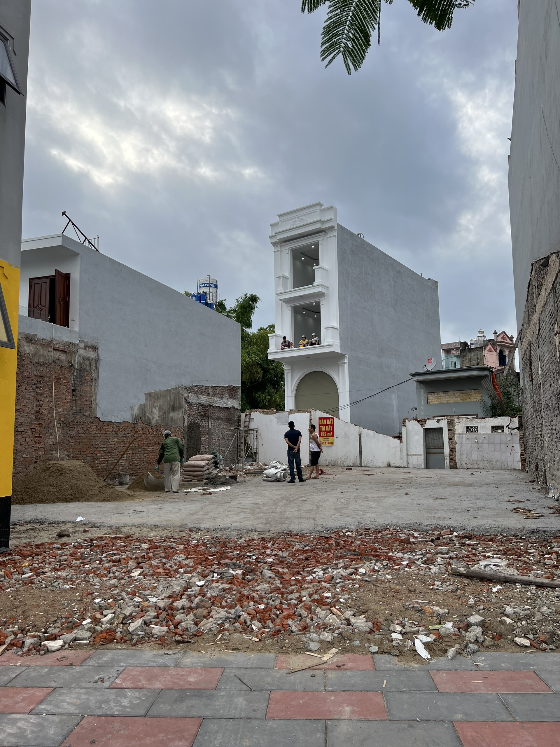 Bán đất Hồ Sen - Hải Phòng - Huỳnh Tặng