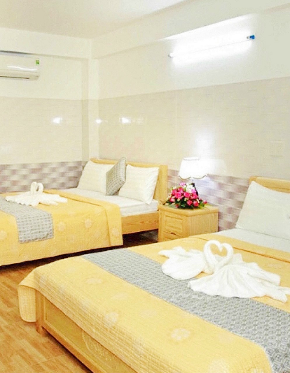 BÁN SIÊU PHẨM KHÁCH SẠN, MẶT BIỂN, NHA TRANG, KHÁNH HÒA,DT 164M2 , GIÁ 19 TỶ.