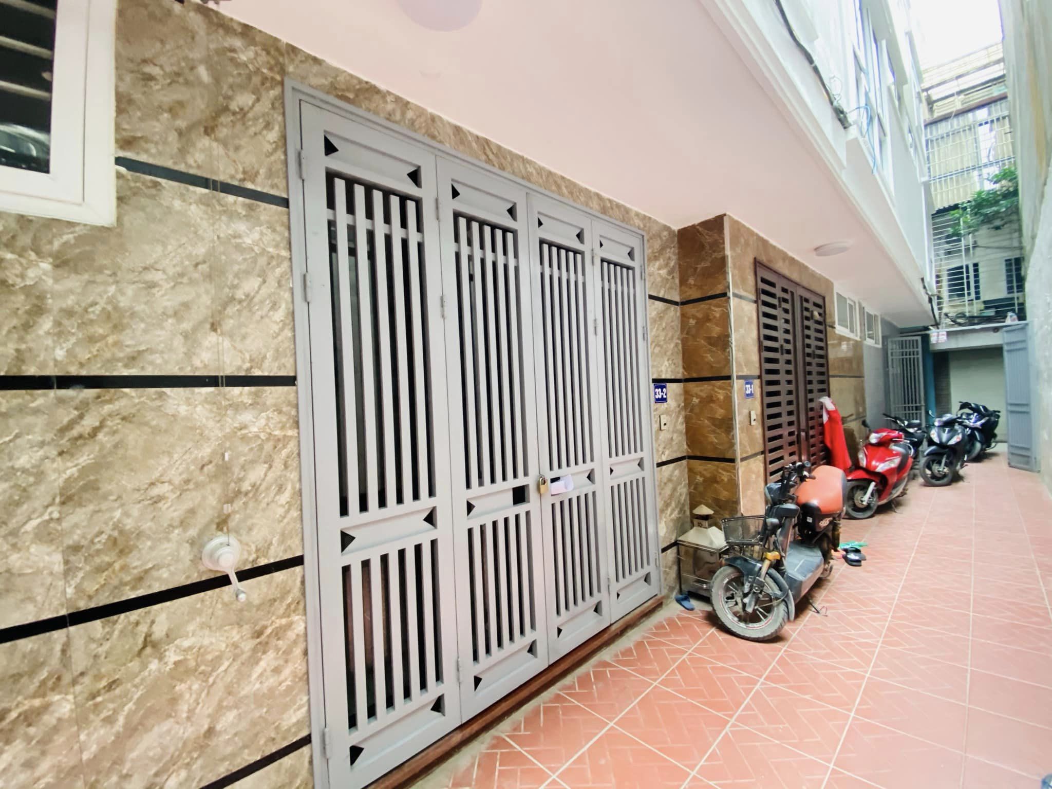 Anh tôi cần bán gấp căn nhà Hồ Đắc Di - 32m2, chỉ 2.45 tỷ. nhờ A/C MG bán giúp