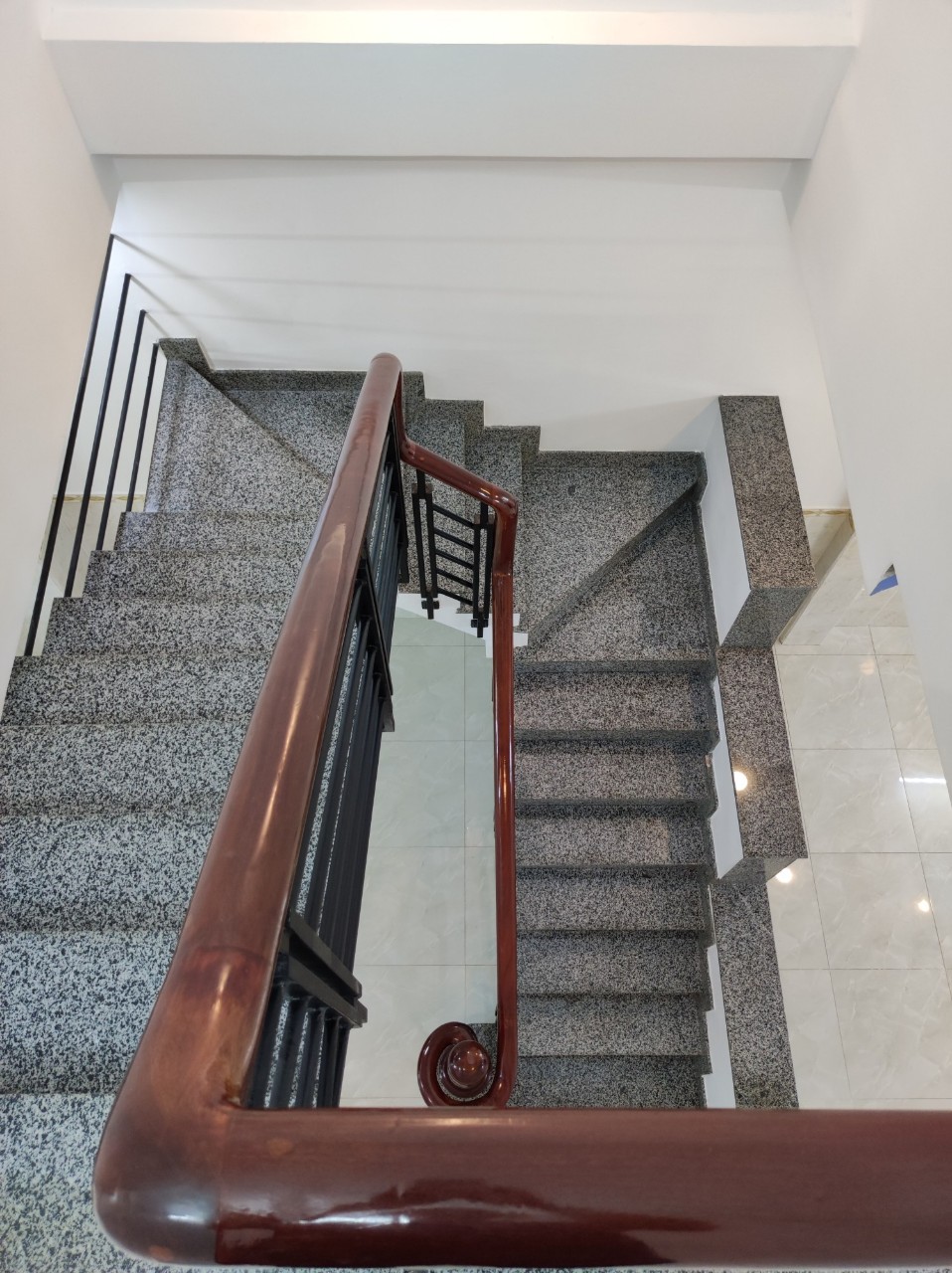 BÁN NHÀ QUẬN TÂN PHÚ ĐƯỜNG THẠCH LAM DƯỚI 7 TỶ NHÀ RẺ VÔ ĐỊCH