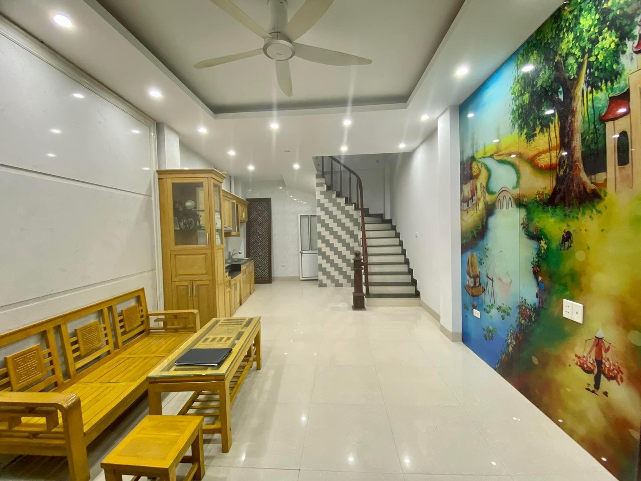 Ô TÔ CÁCH 30M - NỞ HẬU, NHIỀU VƯỢNG KHÍ - AN SINH TUYỆT ĐỐI.