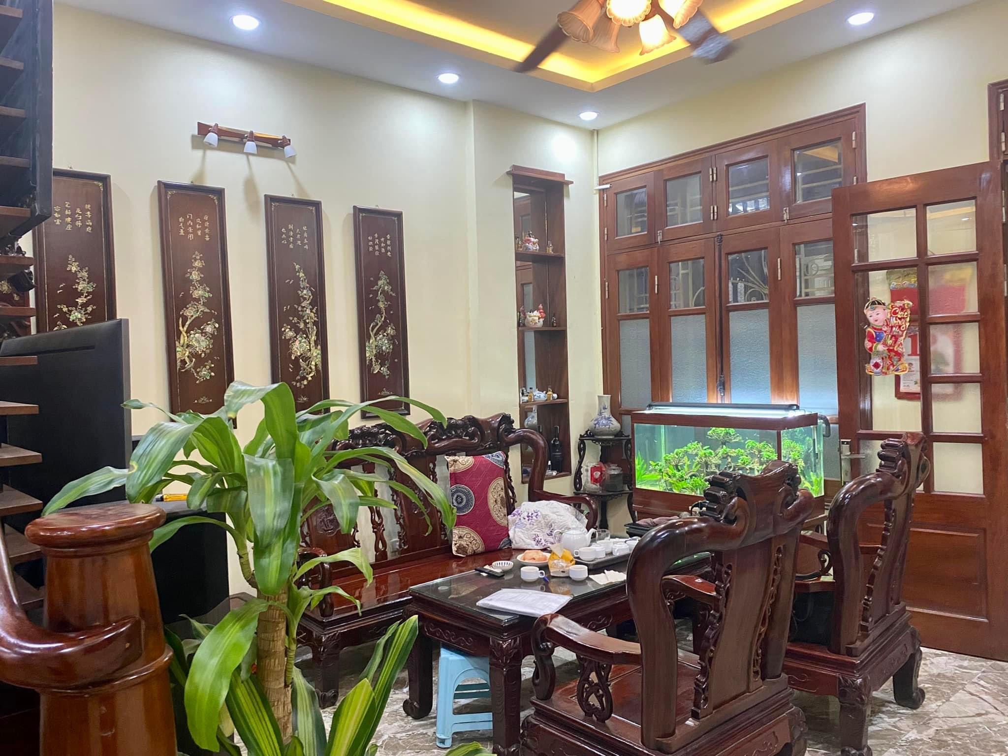 Ngõ 461 Trần Khát Chân, Hai Bà Trưng 46m 5T MT 4.5m, Giá 6.9 tỷ. 20m ra phố, gỗ cao cấp