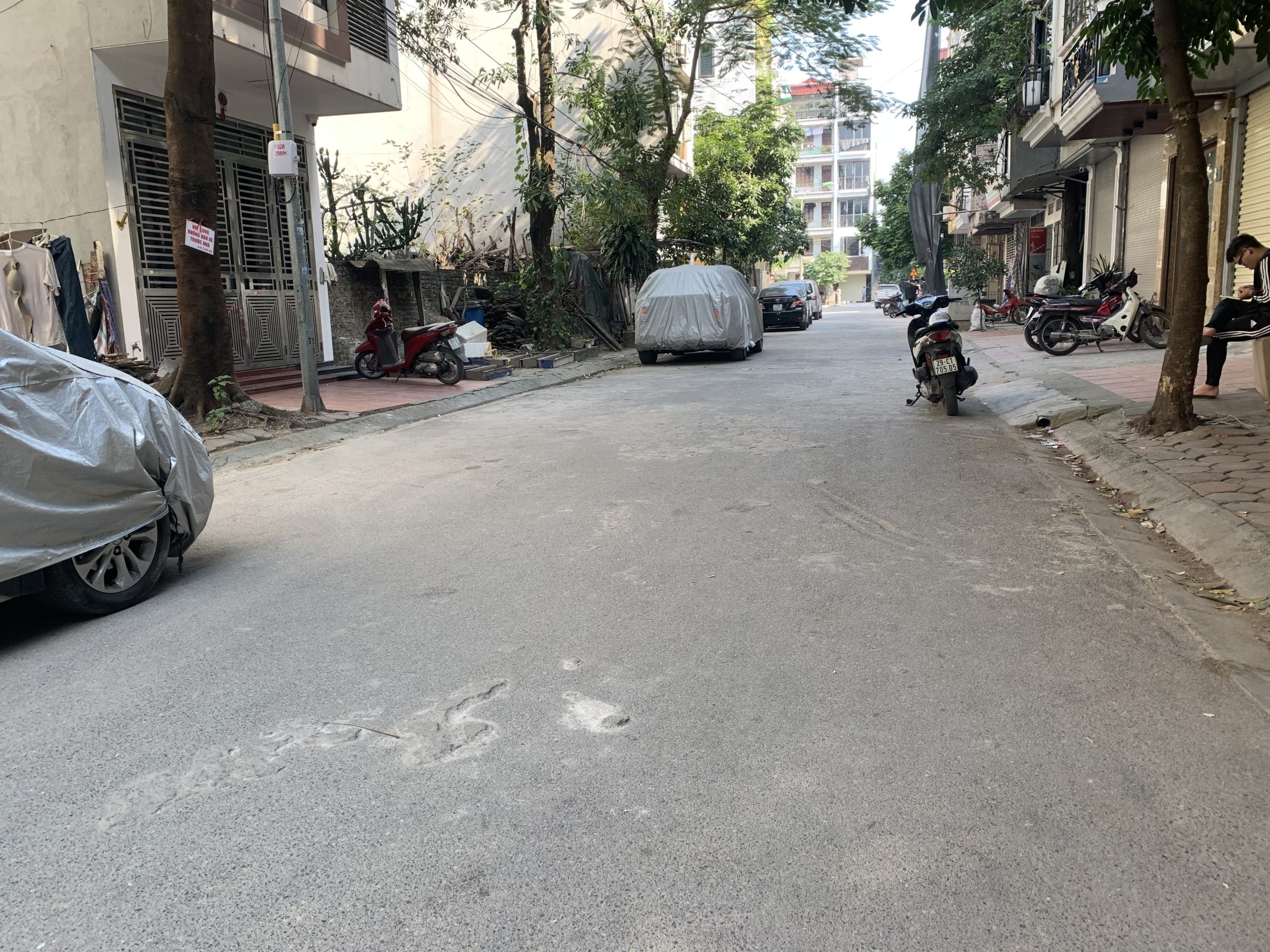 TÔI CẦN BÁN MỘT MẢNH ĐẤT PHÂN LÔ PHÚ DIỄN VUÔNG ĐẸP ĐƯỜNG 3 Ô TÔ TRÁNH