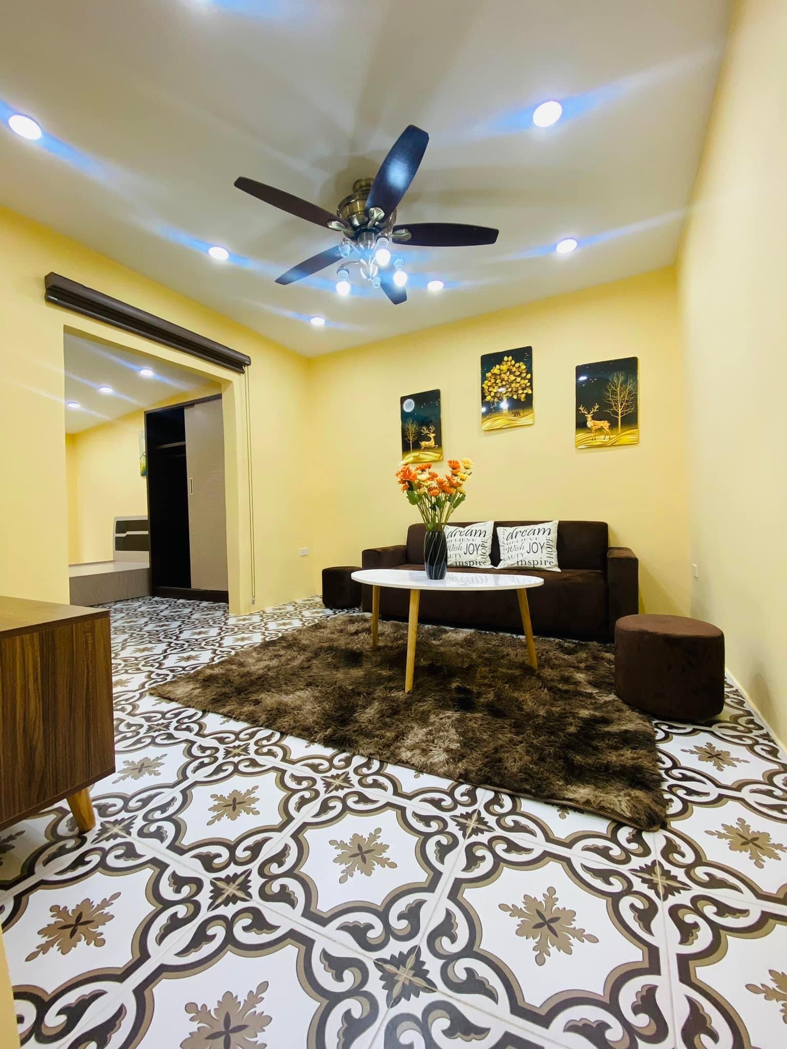 🆘🆘🆘 CHÍNH CHỦ cần bán nhà tập thể Thái Thịnh, Tầng 2 x 50m, mặt tiền 5m. TẶNG NỘI THẤT