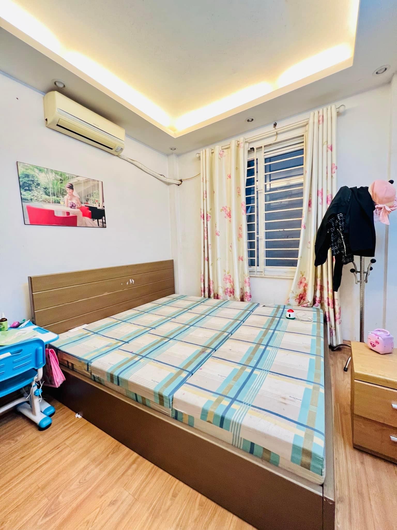 Chỉ 4 tỷ Có ngay nhà đẹp TT Quận Thanh Xuân 50m2 - 4T - mặt tiền khủng 7.2m