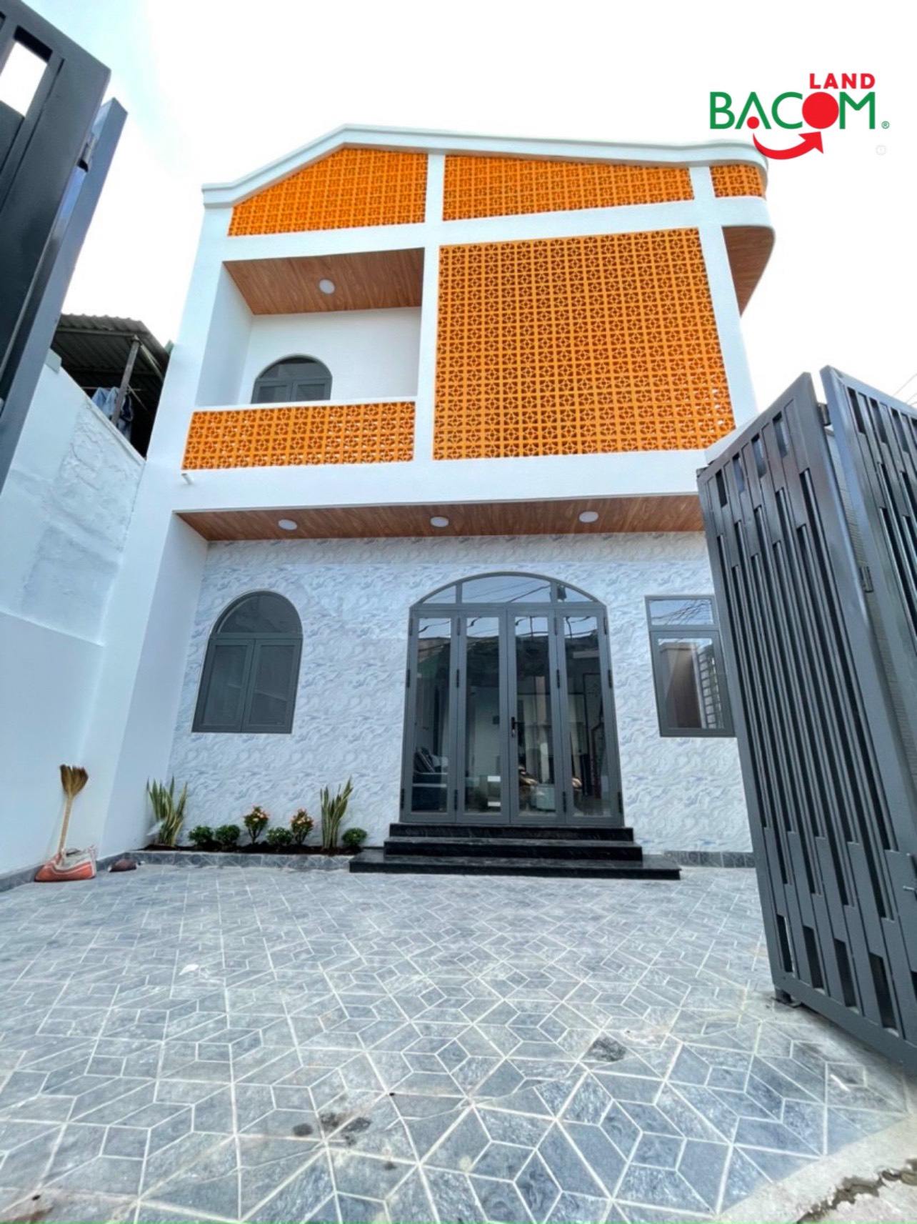 BÁN NHÀ 68m2 HOÀN CÔNG, QUYẾT THẮNG 3,7 tỷ ĐƯỜNG Ô TÔ SÁT TRƯỜNG QUỐC TẾ