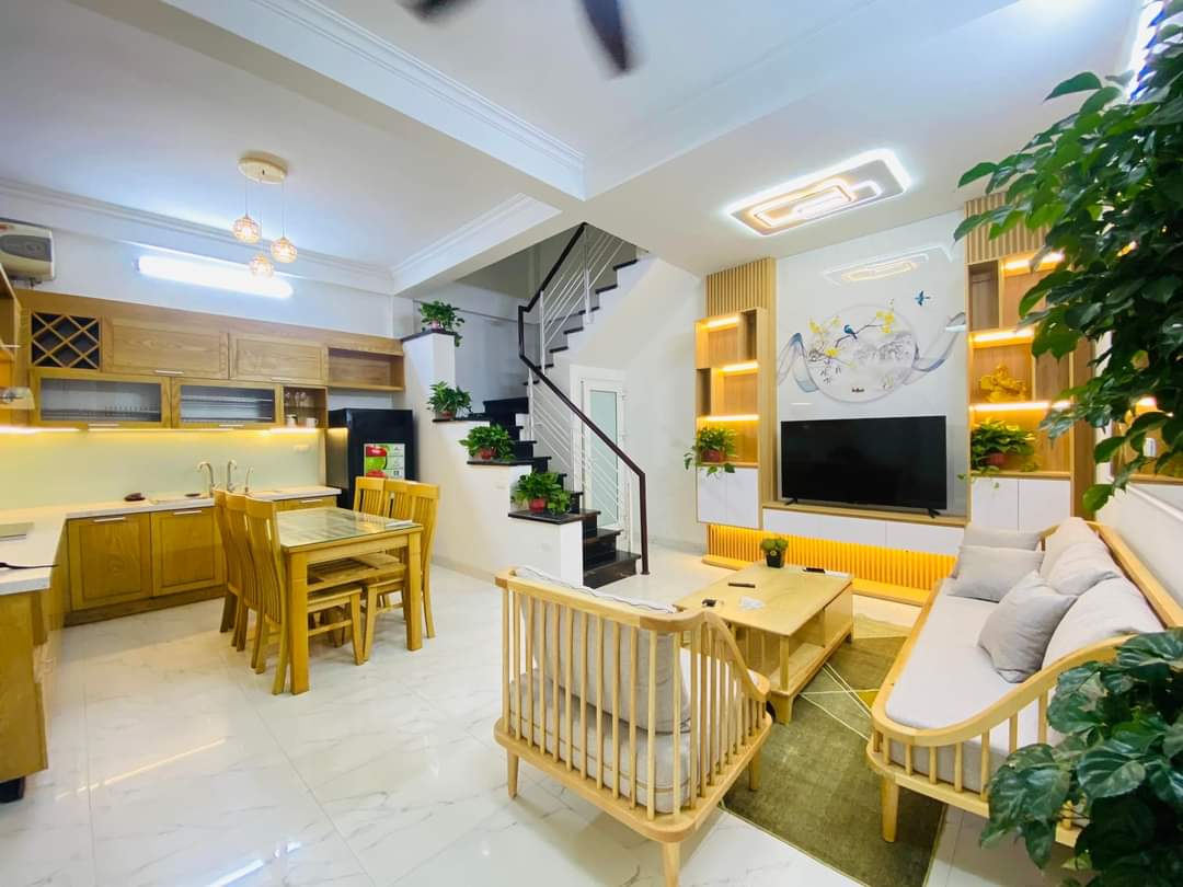 Nhà Đẳng Cấp Hà Thành- Siêu Phẩm Khương Trung, Dt45m2, 5T,Mt4.2m- Giá 7.99 tỷ